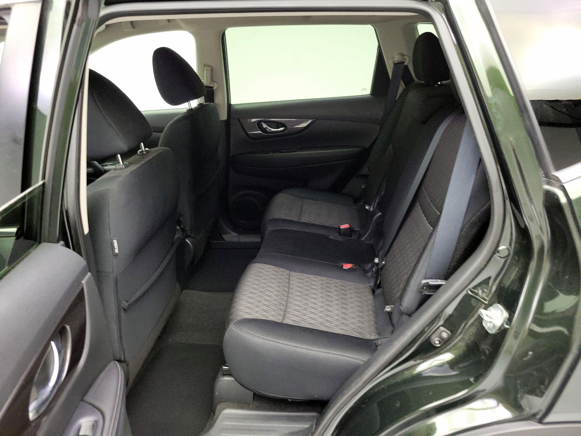 Thumbnail: 2019 Nissan Rogue - 19