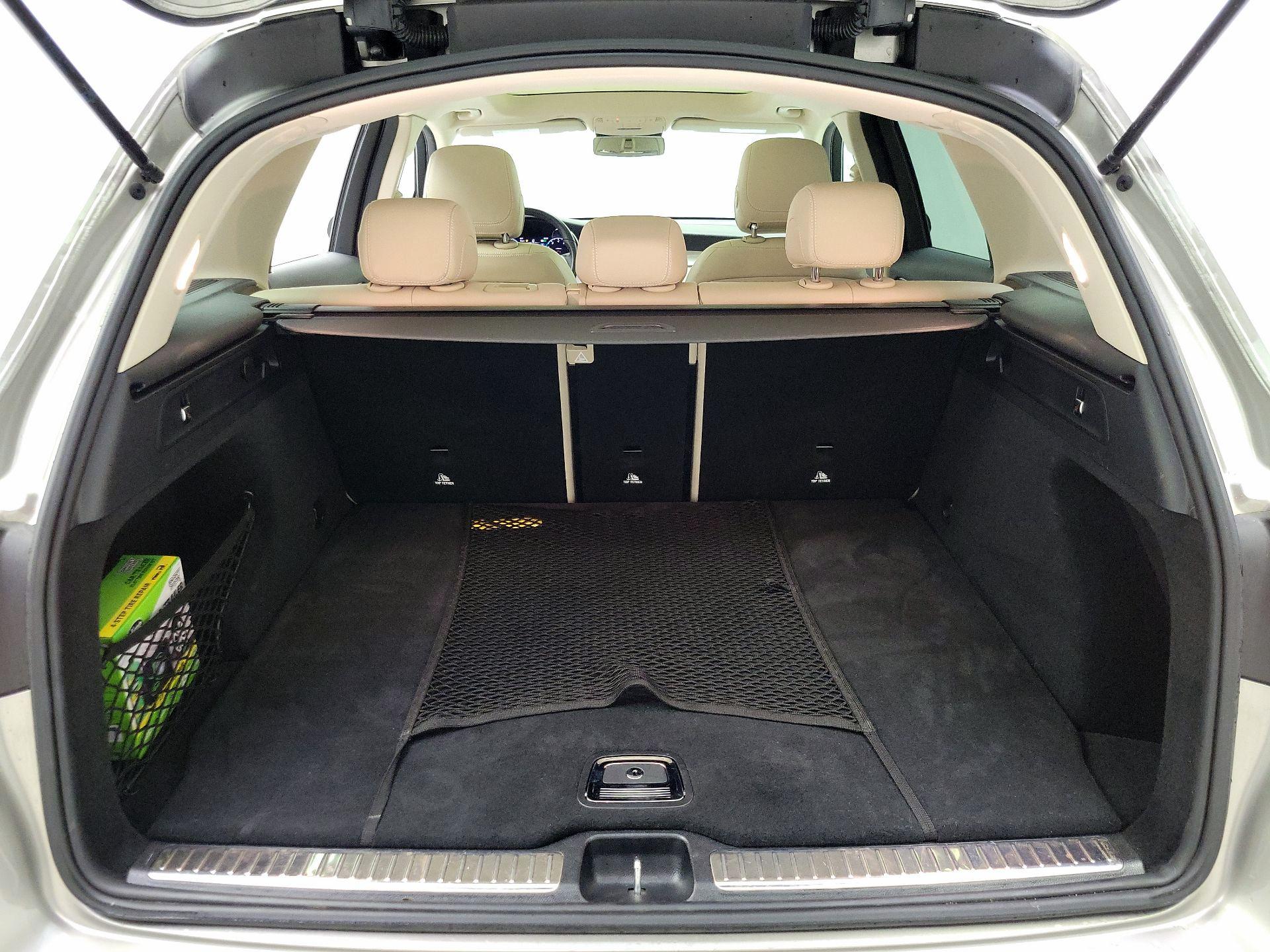 Thumbnail: 2022 Mercedes-Benz GLC - 19