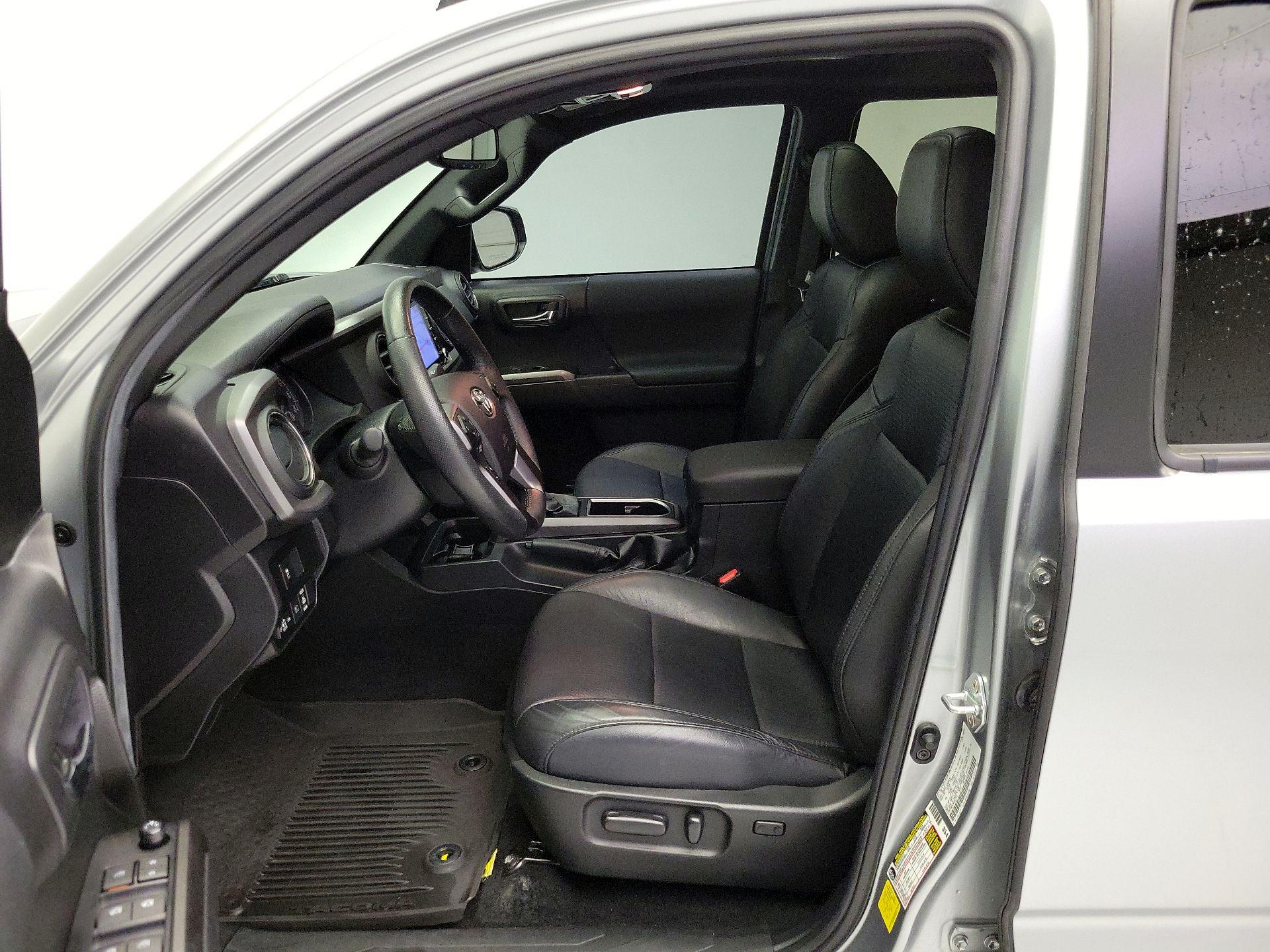 Thumbnail: 2022 Toyota Tacoma - 11