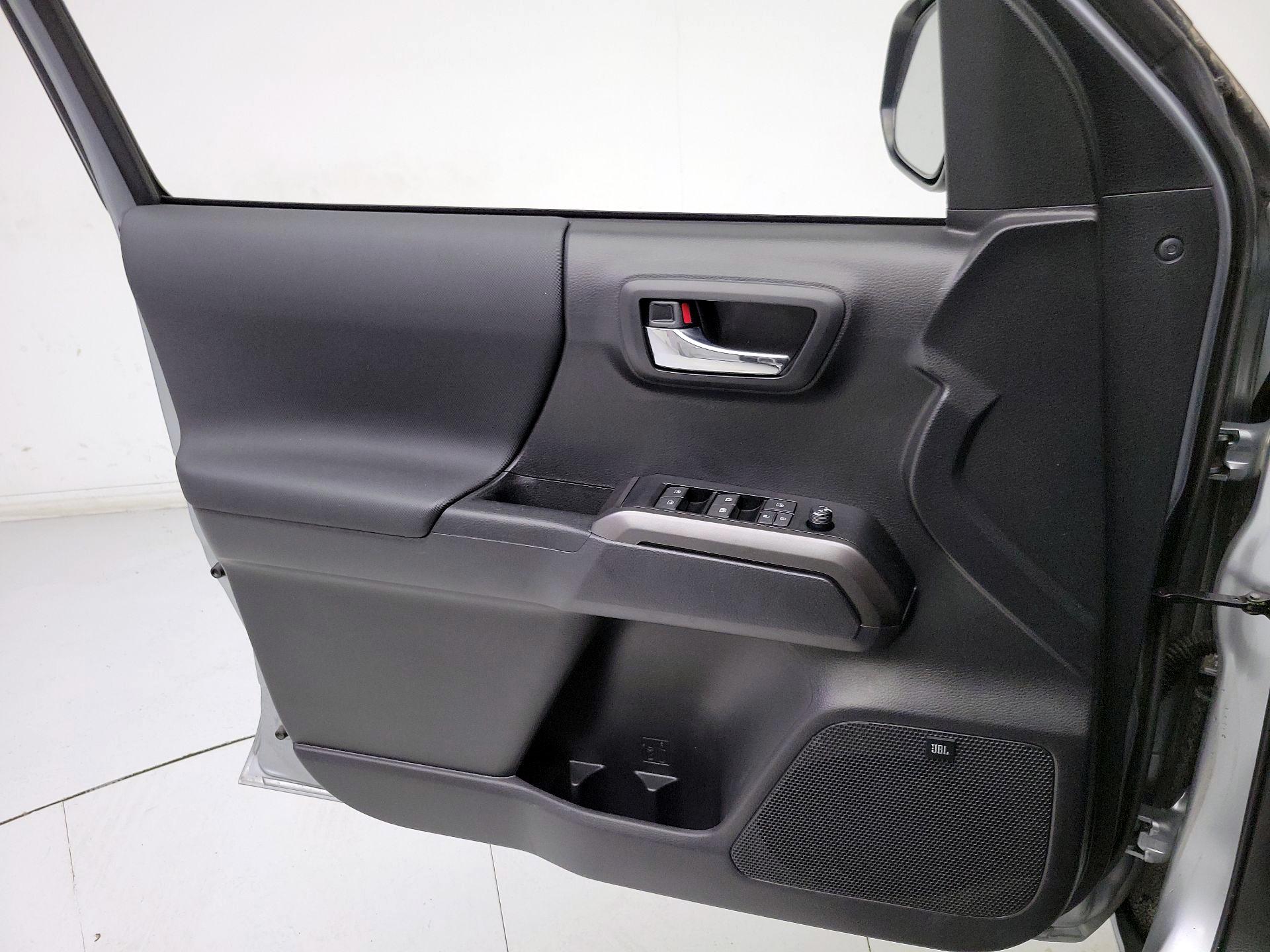 Thumbnail: 2022 Toyota Tacoma - 12