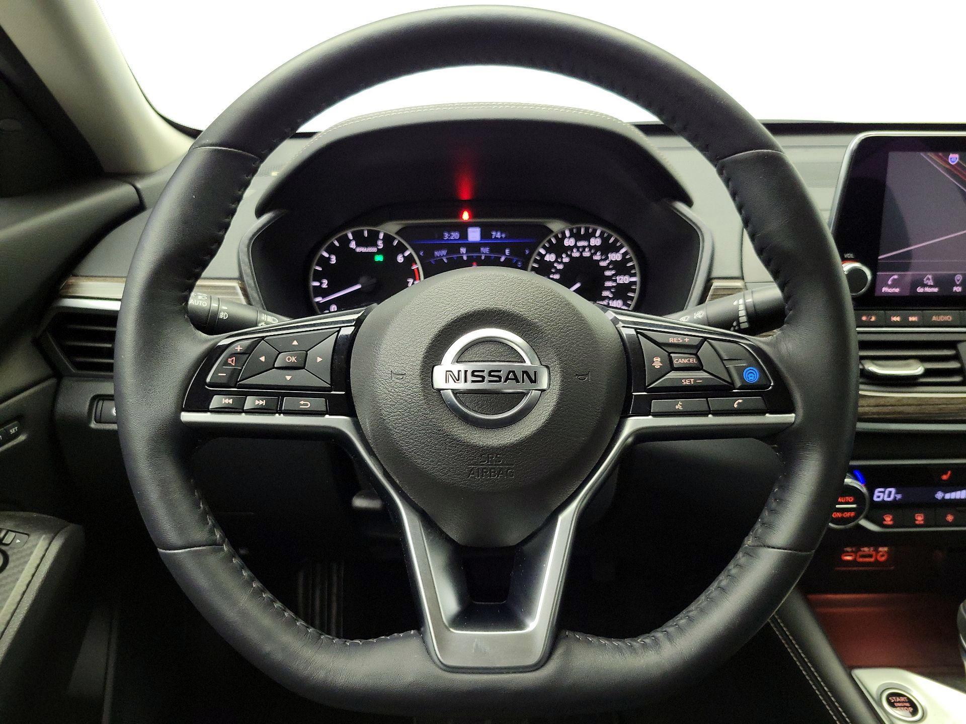 Thumbnail: 2019 Nissan Altima - 10