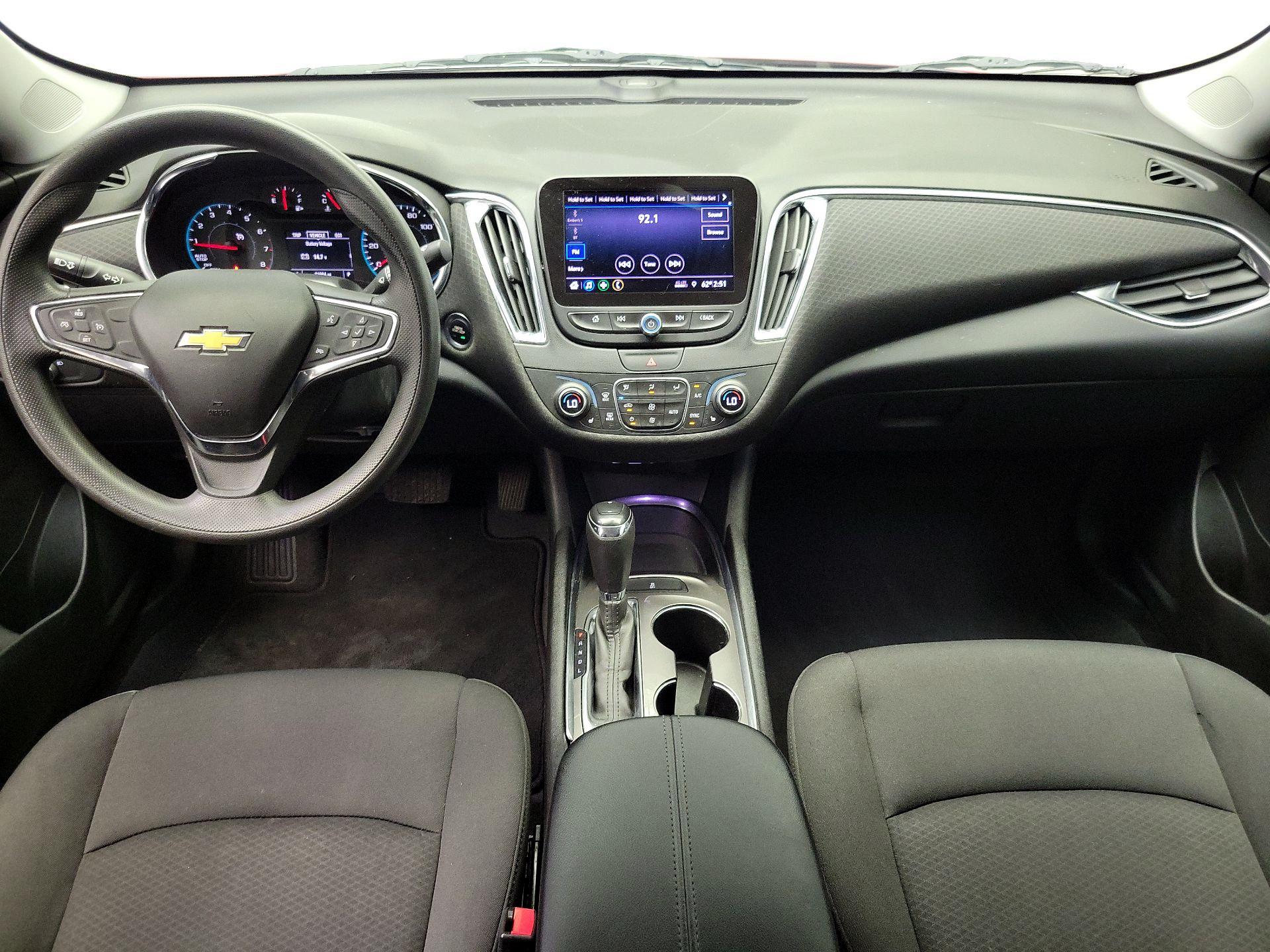 Thumbnail: 2019 Chevrolet Malibu - 9