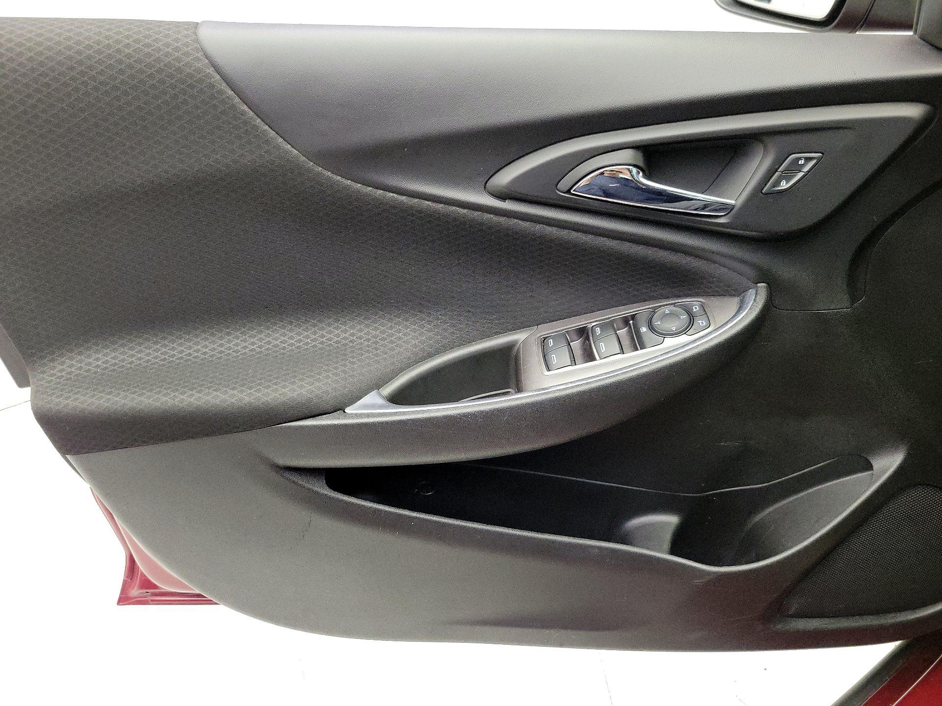 Thumbnail: 2019 Chevrolet Malibu - 12