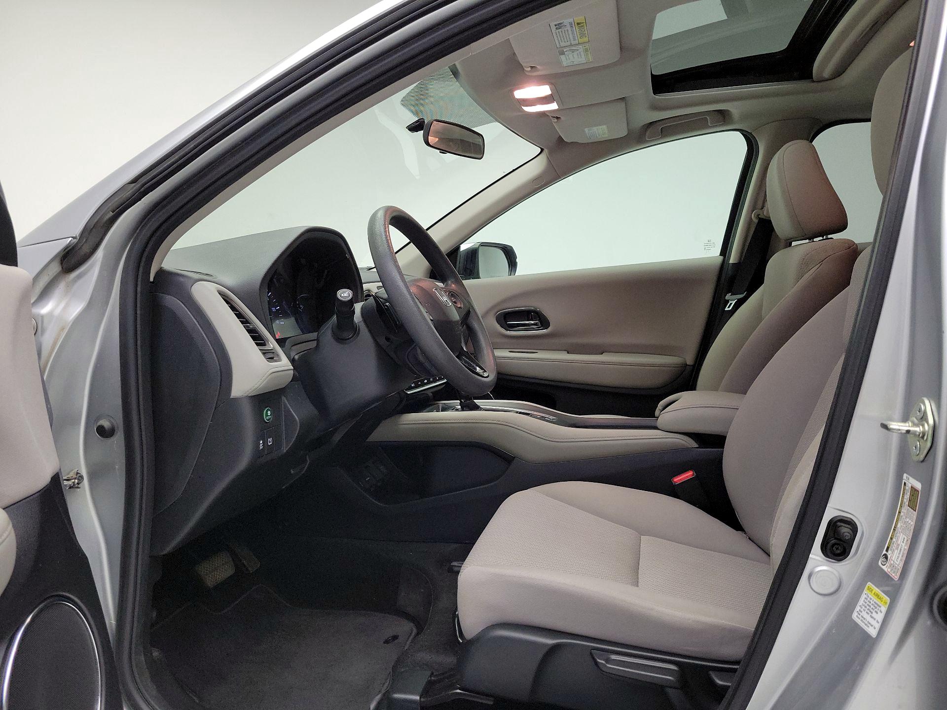 Thumbnail: 2016 Honda HR-V - 11