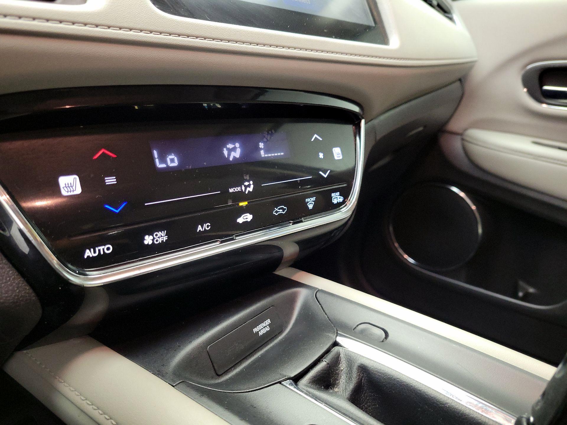 Thumbnail: 2016 Honda HR-V - 16