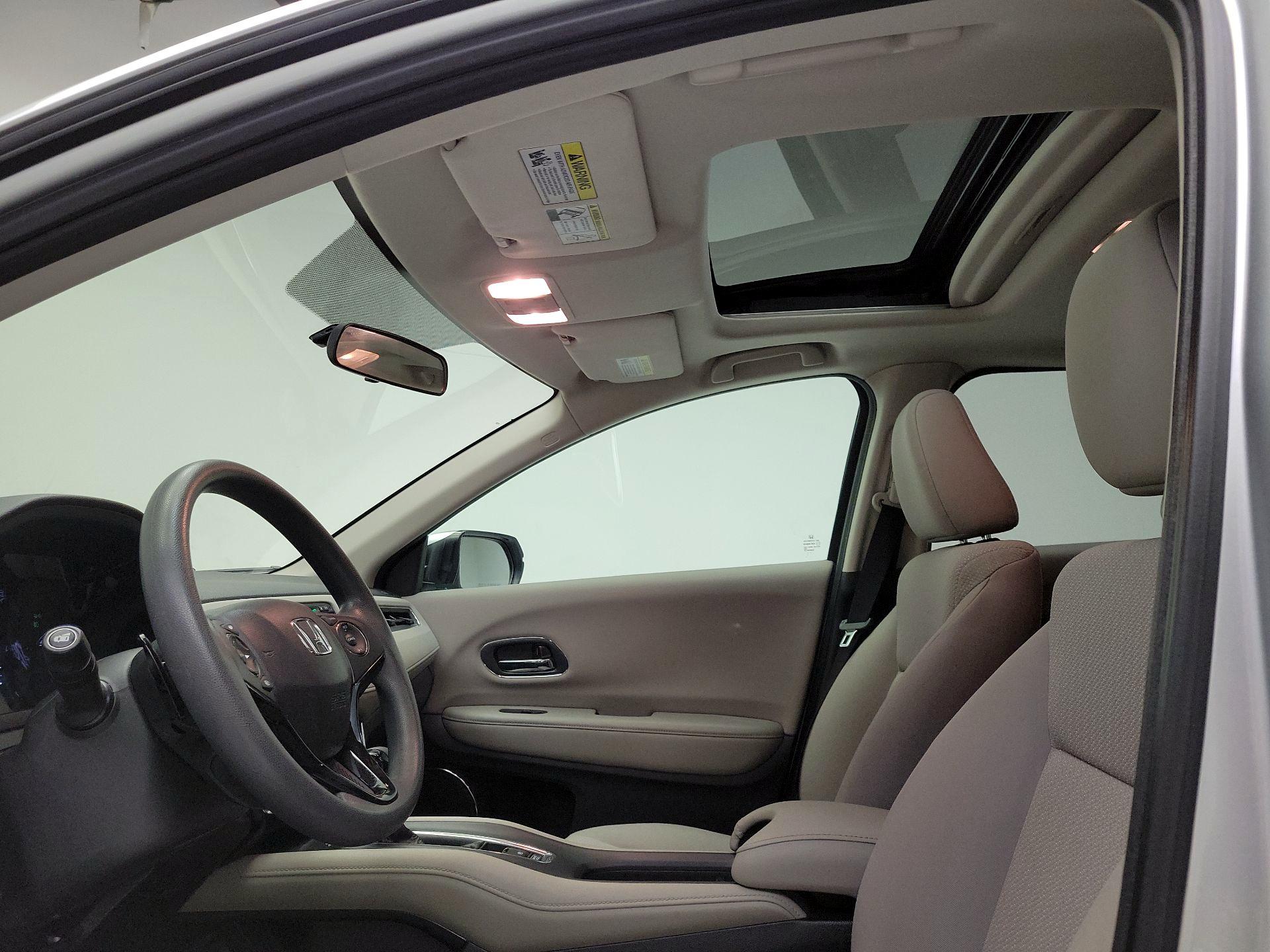 Thumbnail: 2016 Honda HR-V - 19