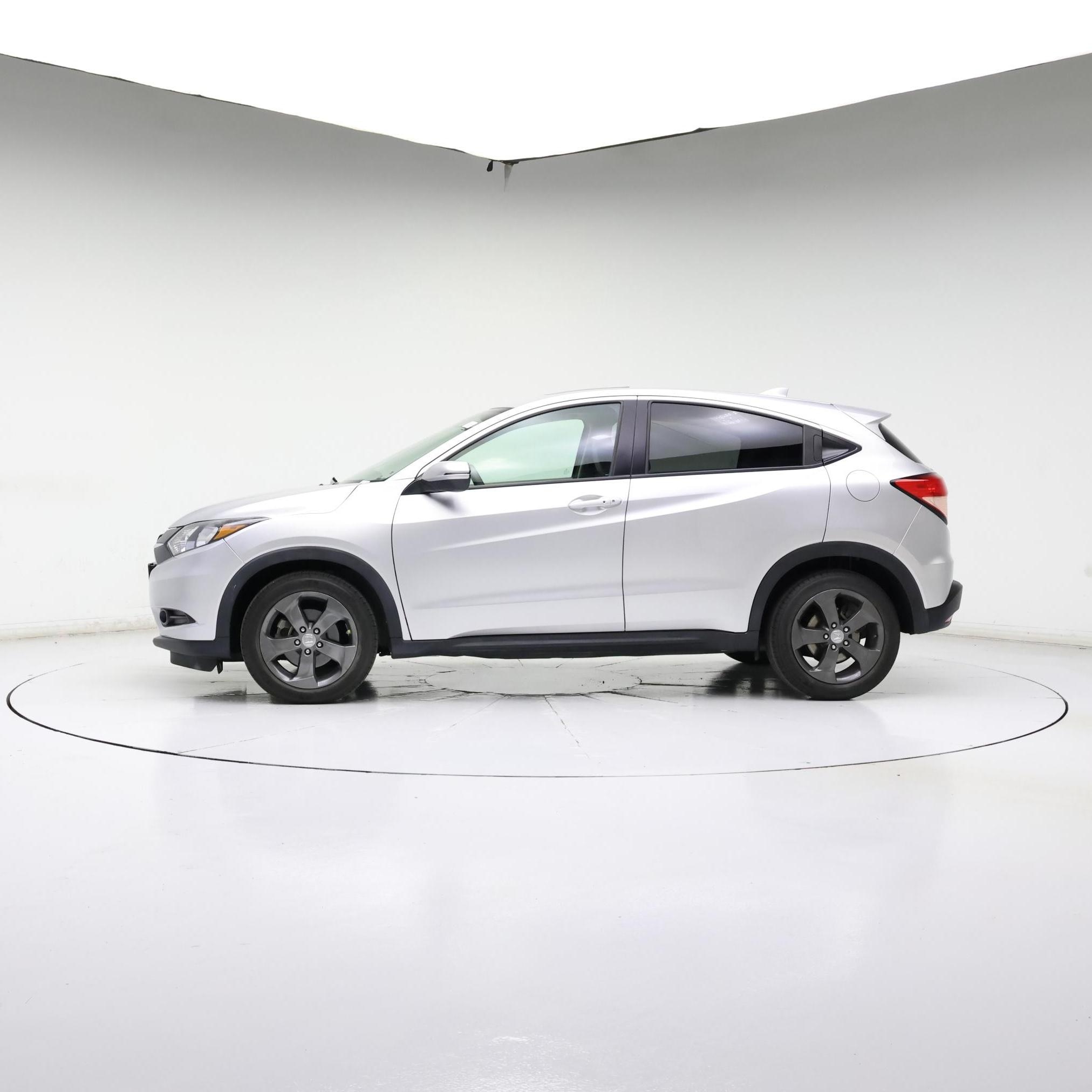 Thumbnail: 2016 Honda HR-V - 3