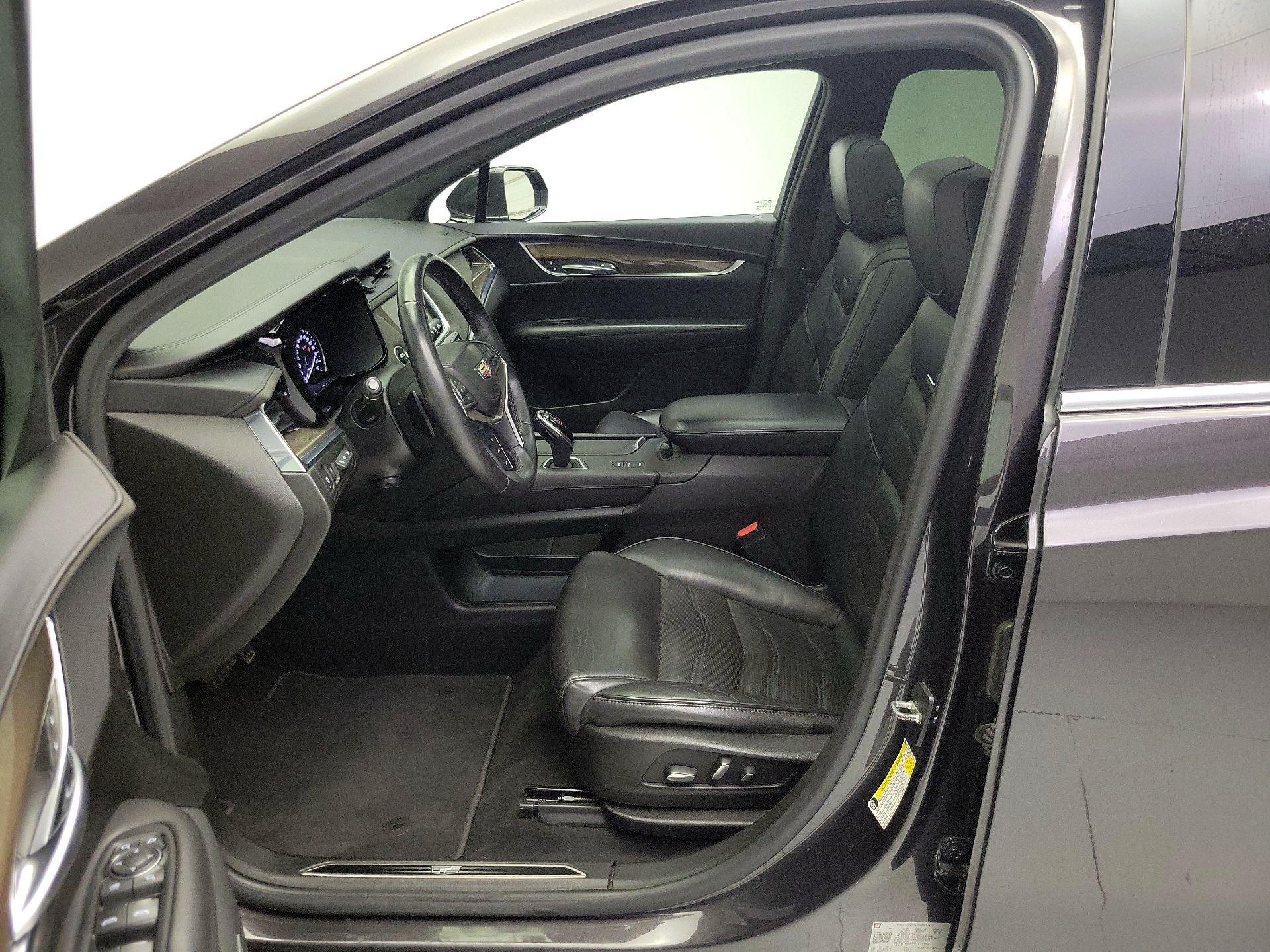 Thumbnail: 2018 Cadillac XT5 - 11