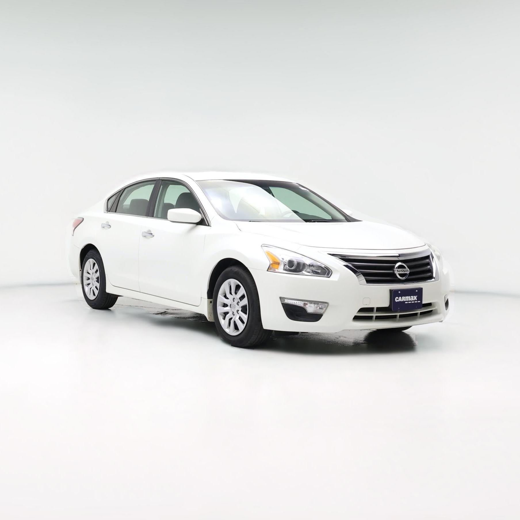 Thumbnail: 2015 Nissan Altima - 1