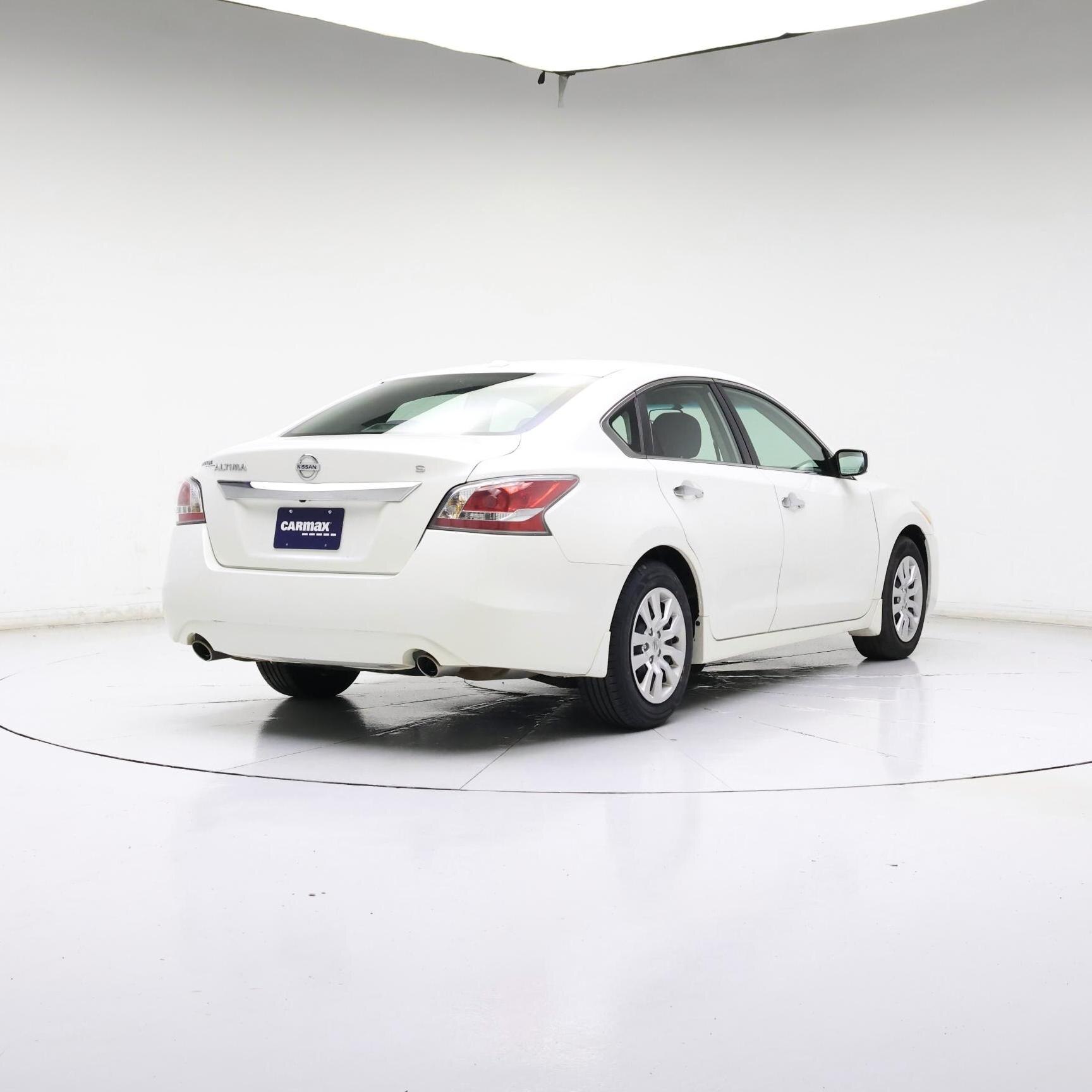 Thumbnail: 2015 Nissan Altima - 8