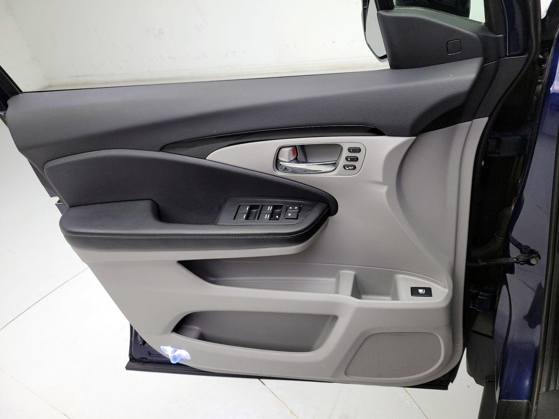 Thumbnail: 2020 Honda Ridgeline - 12