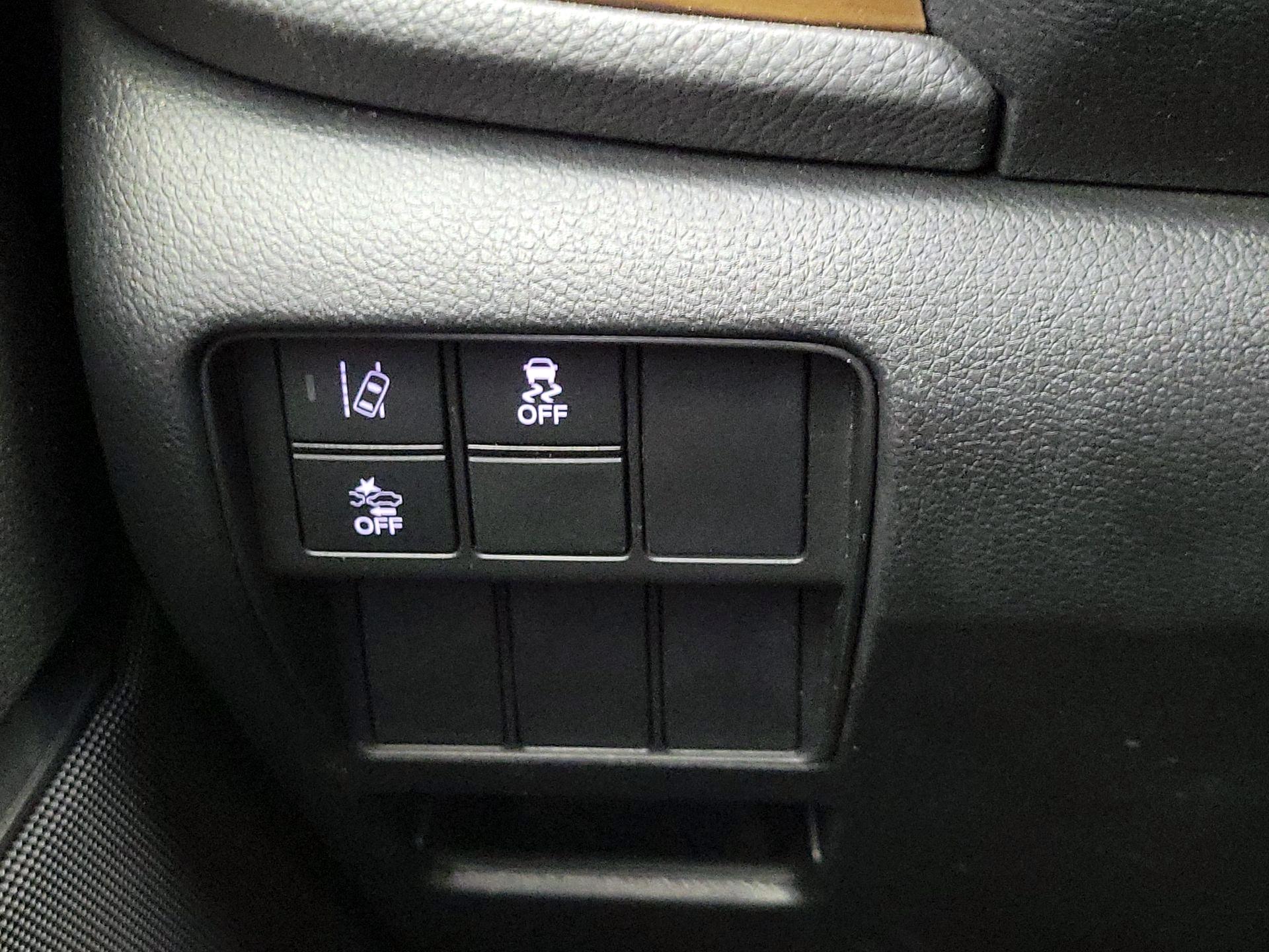 Thumbnail: 2018 Honda CR-V - 13