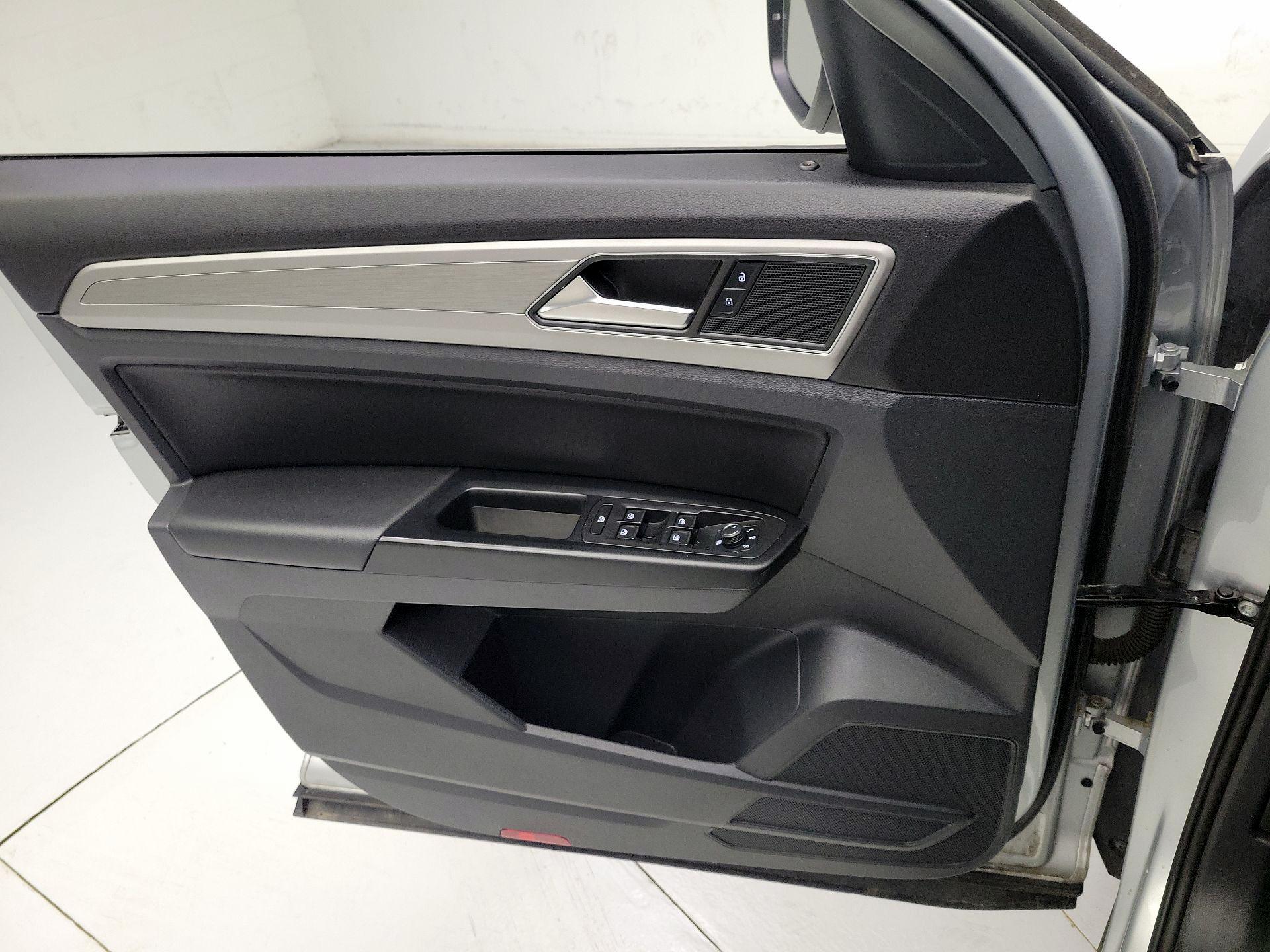 Thumbnail: 2019 Volkswagen Atlas - 12