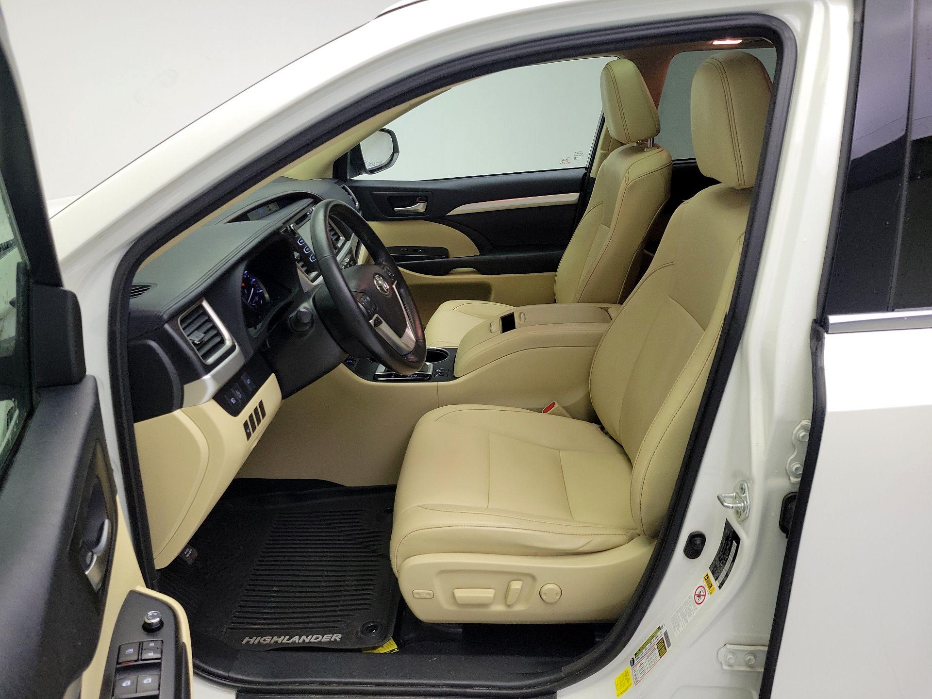 Thumbnail: 2017 Toyota Highlander - 11