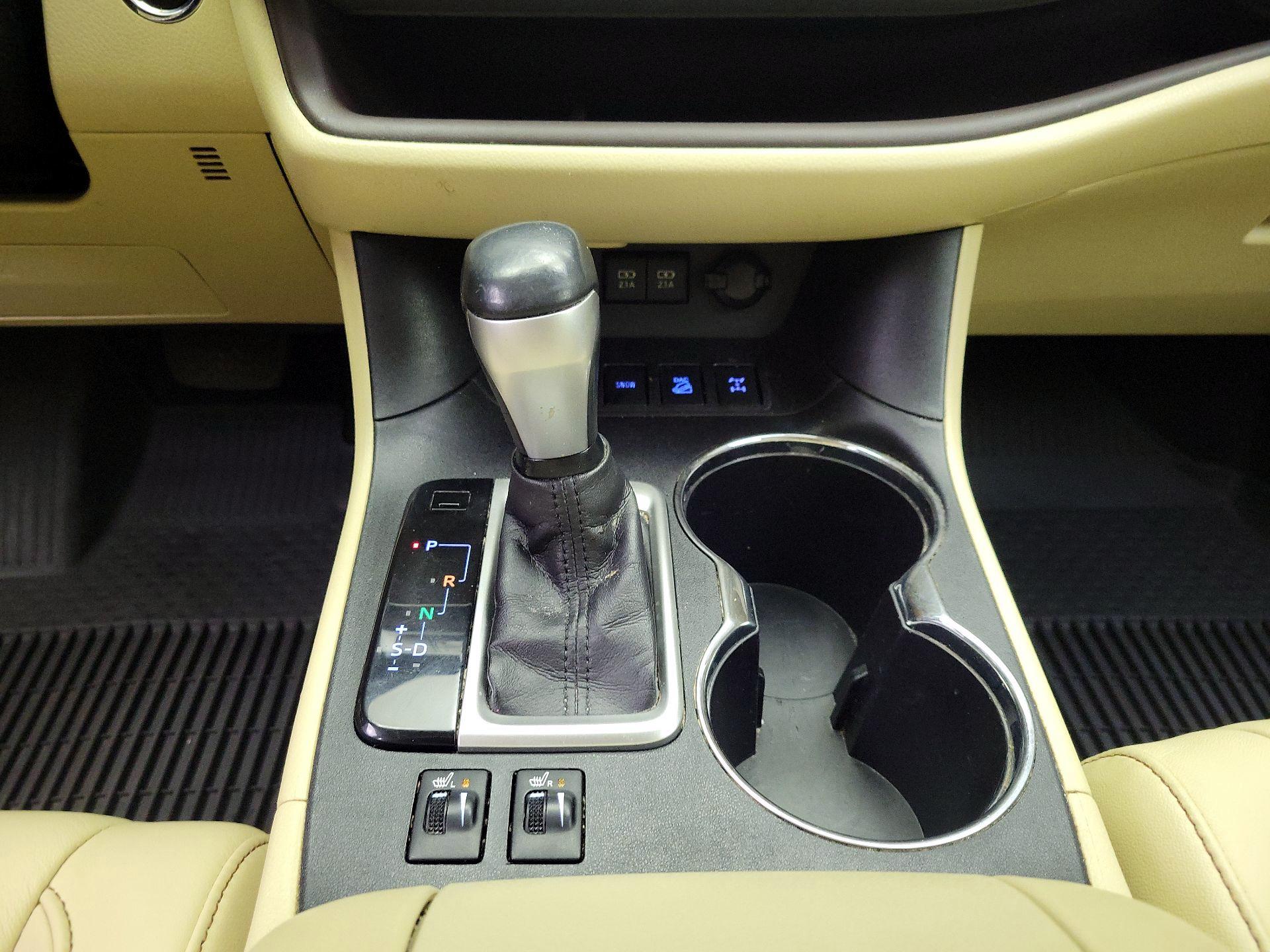 Thumbnail: 2017 Toyota Highlander - 18