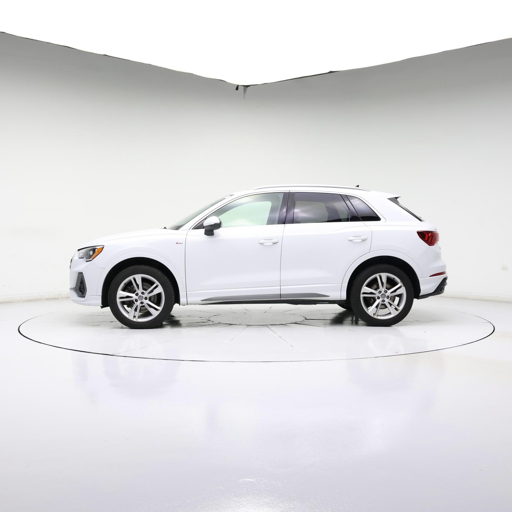 Thumbnail: 2020 Audi Q3 - 7