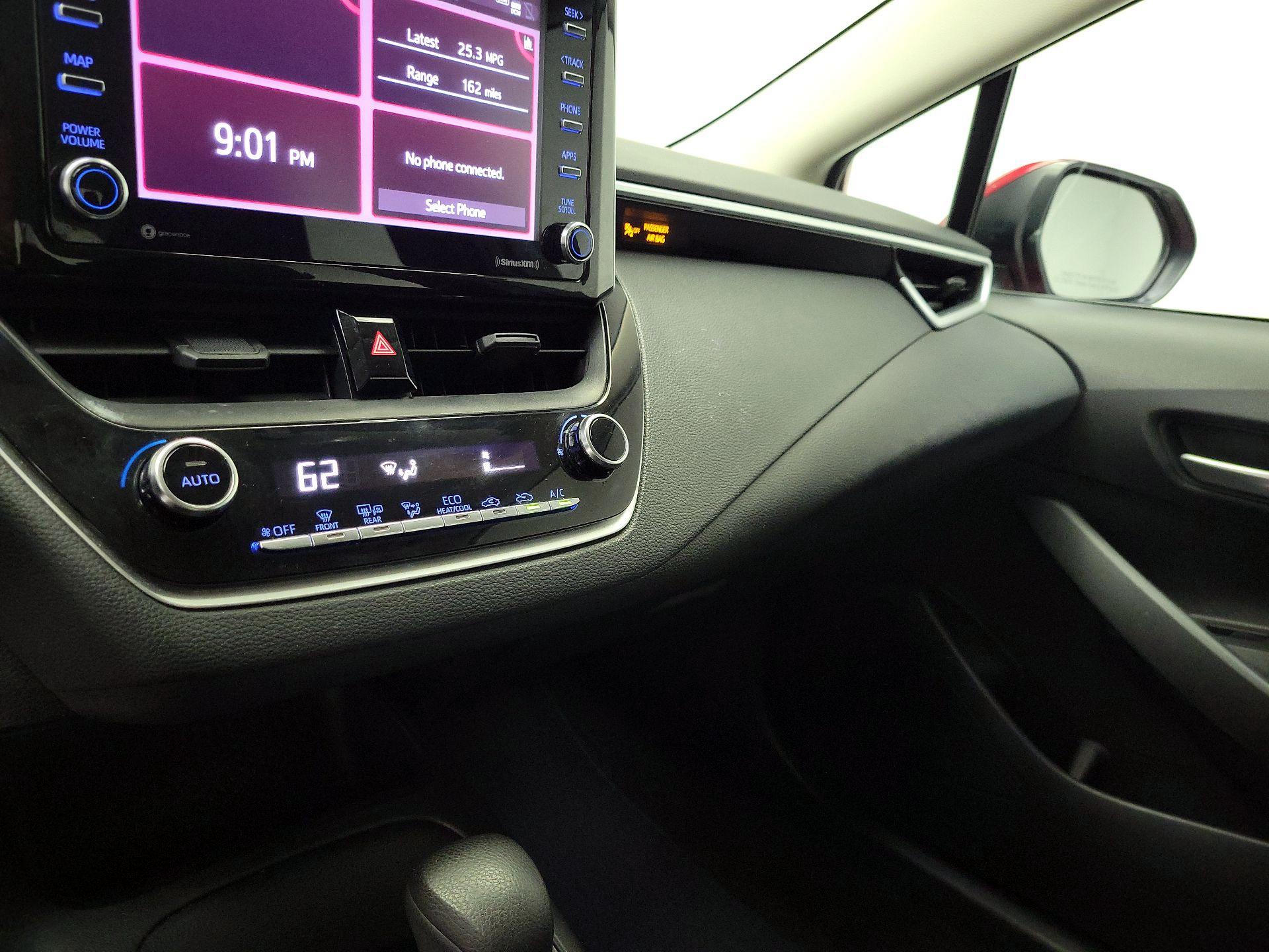 Thumbnail: 2021 Toyota Corolla - 16