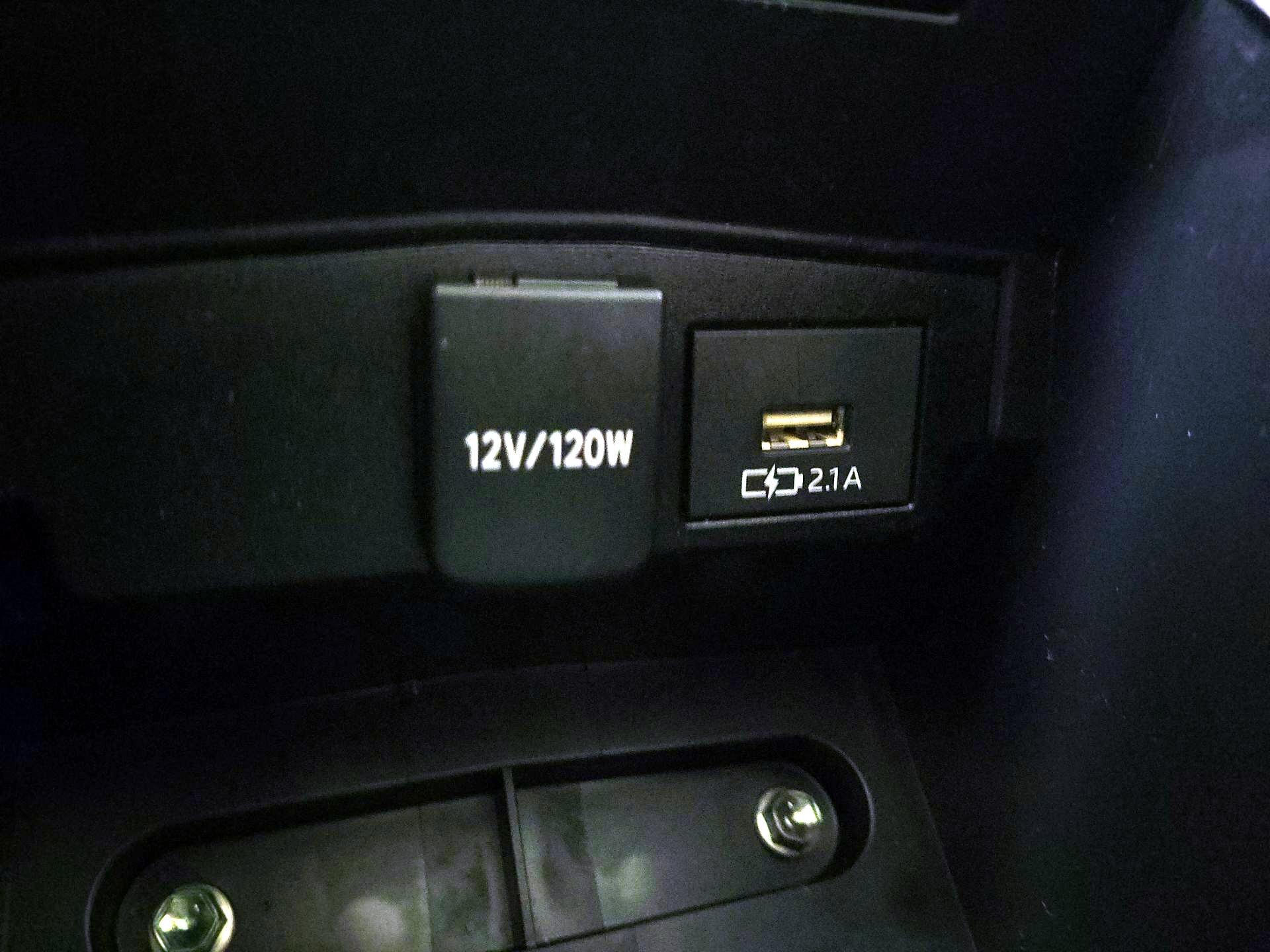 Thumbnail: 2021 Toyota Corolla - 18