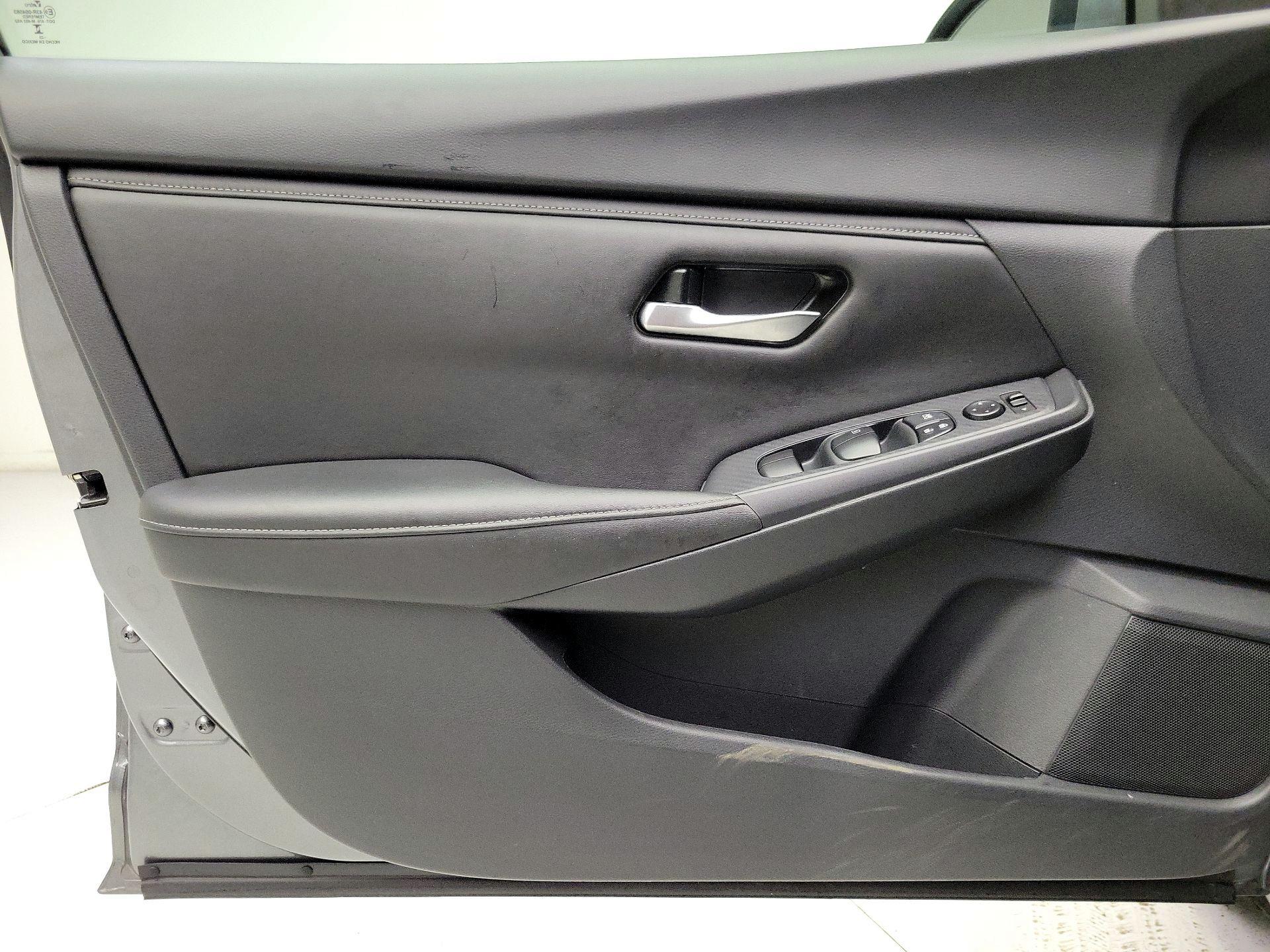 Thumbnail: 2023 Nissan Sentra - 12