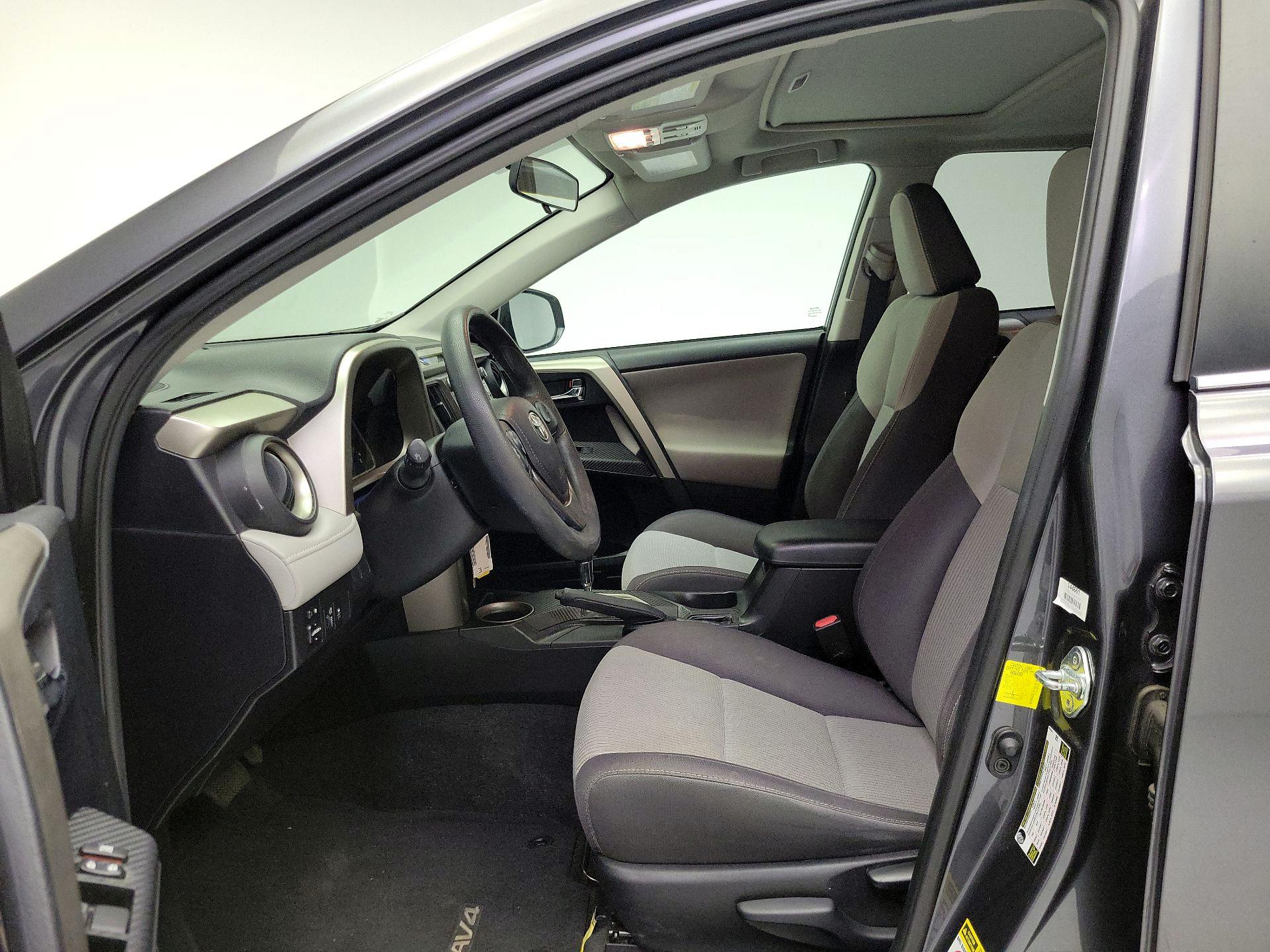 Thumbnail: 2014 Toyota RAV4 - 11