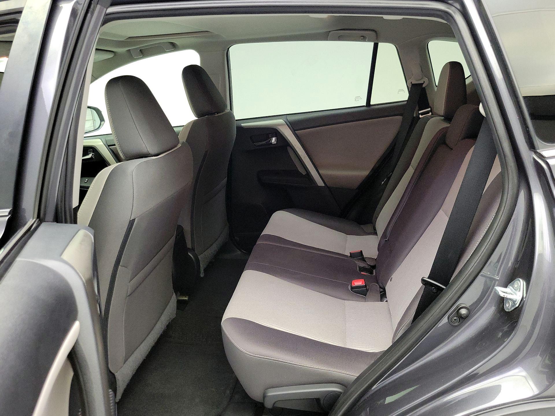 Thumbnail: 2014 Toyota RAV4 - 20