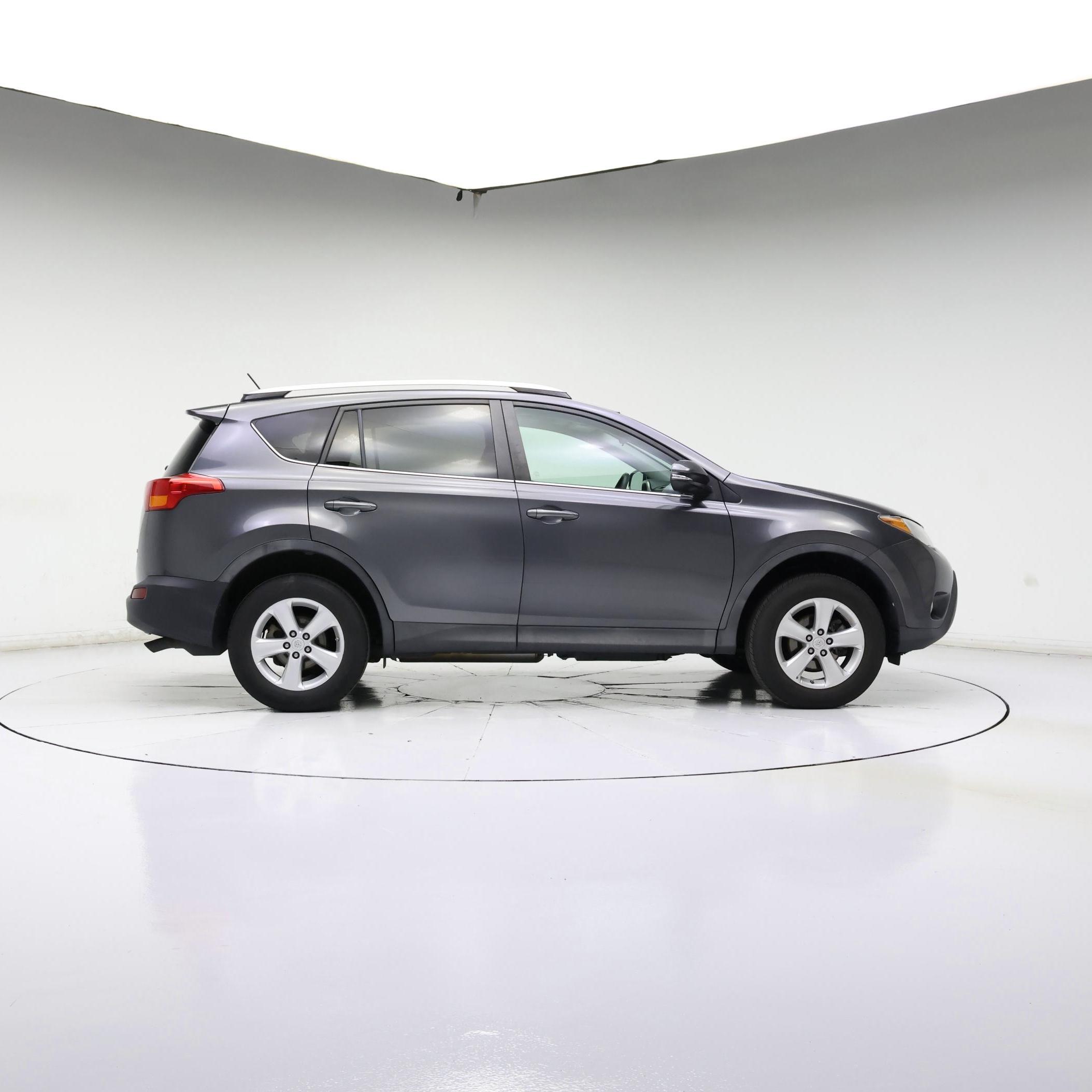 Thumbnail: 2014 Toyota RAV4 - 3