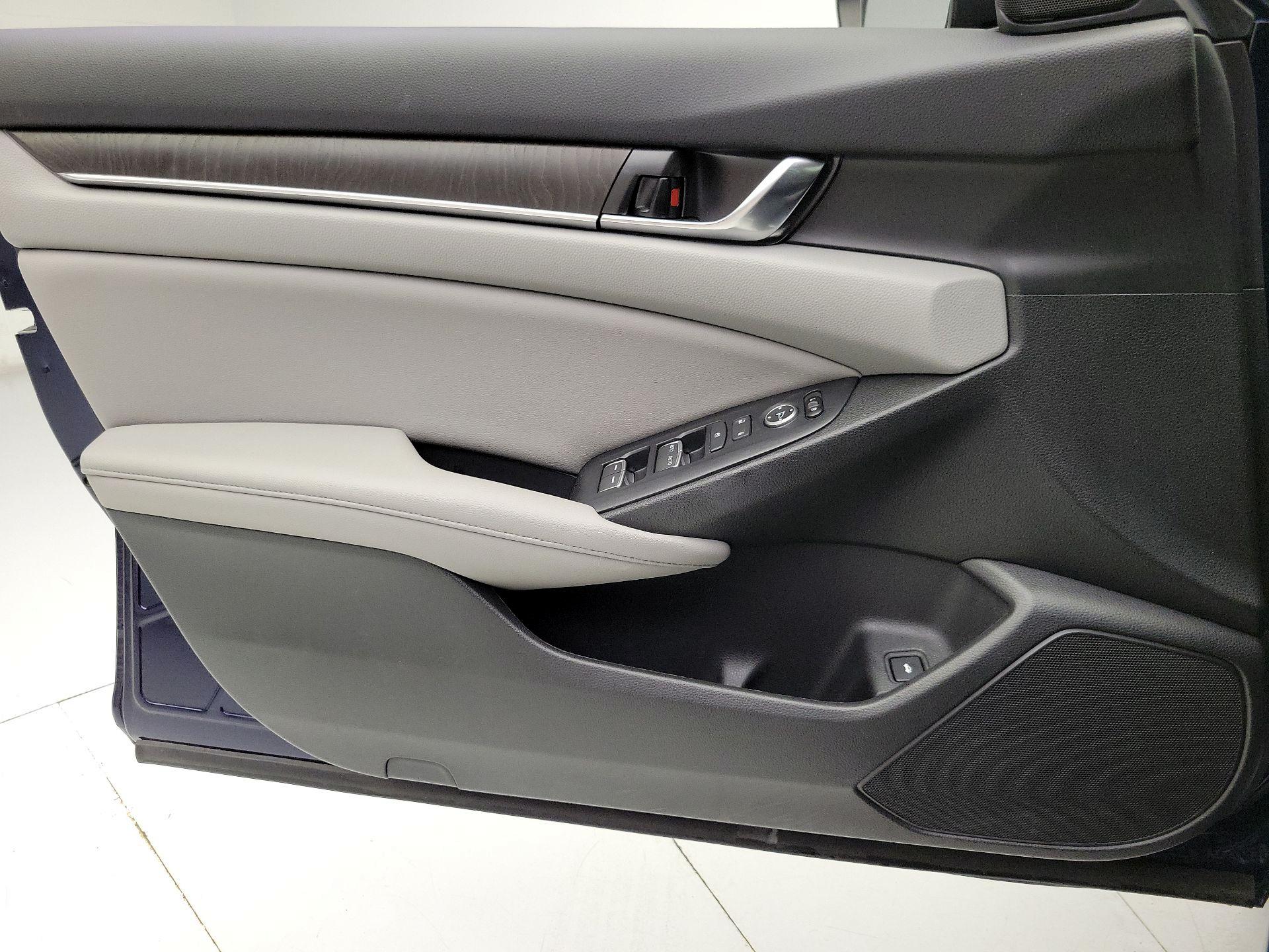 Thumbnail: 2019 Honda Accord - 12