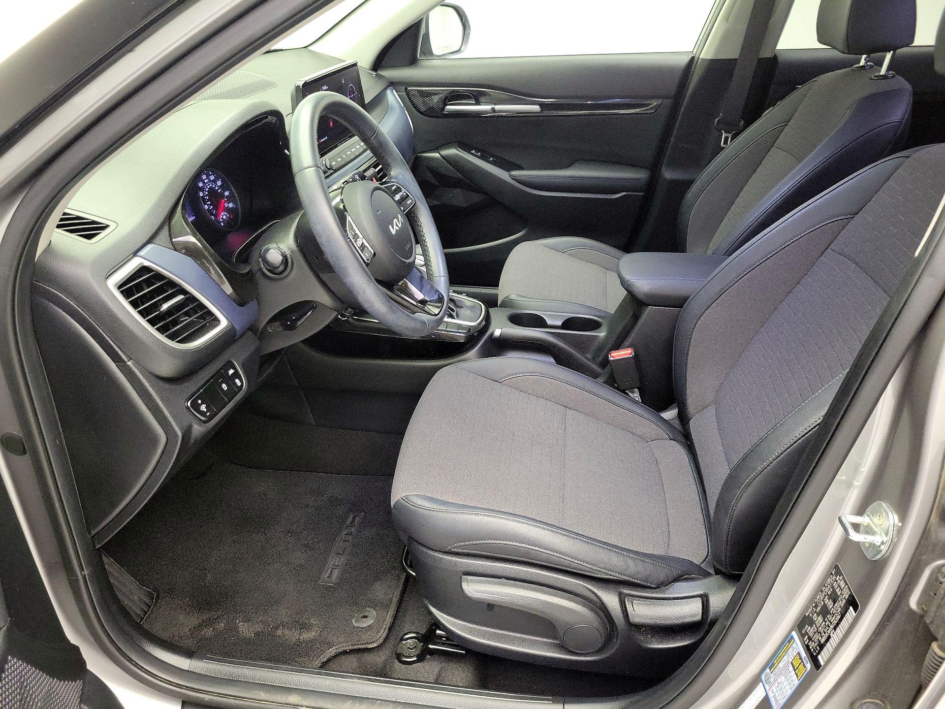 Thumbnail: 2022 Kia Seltos - 11