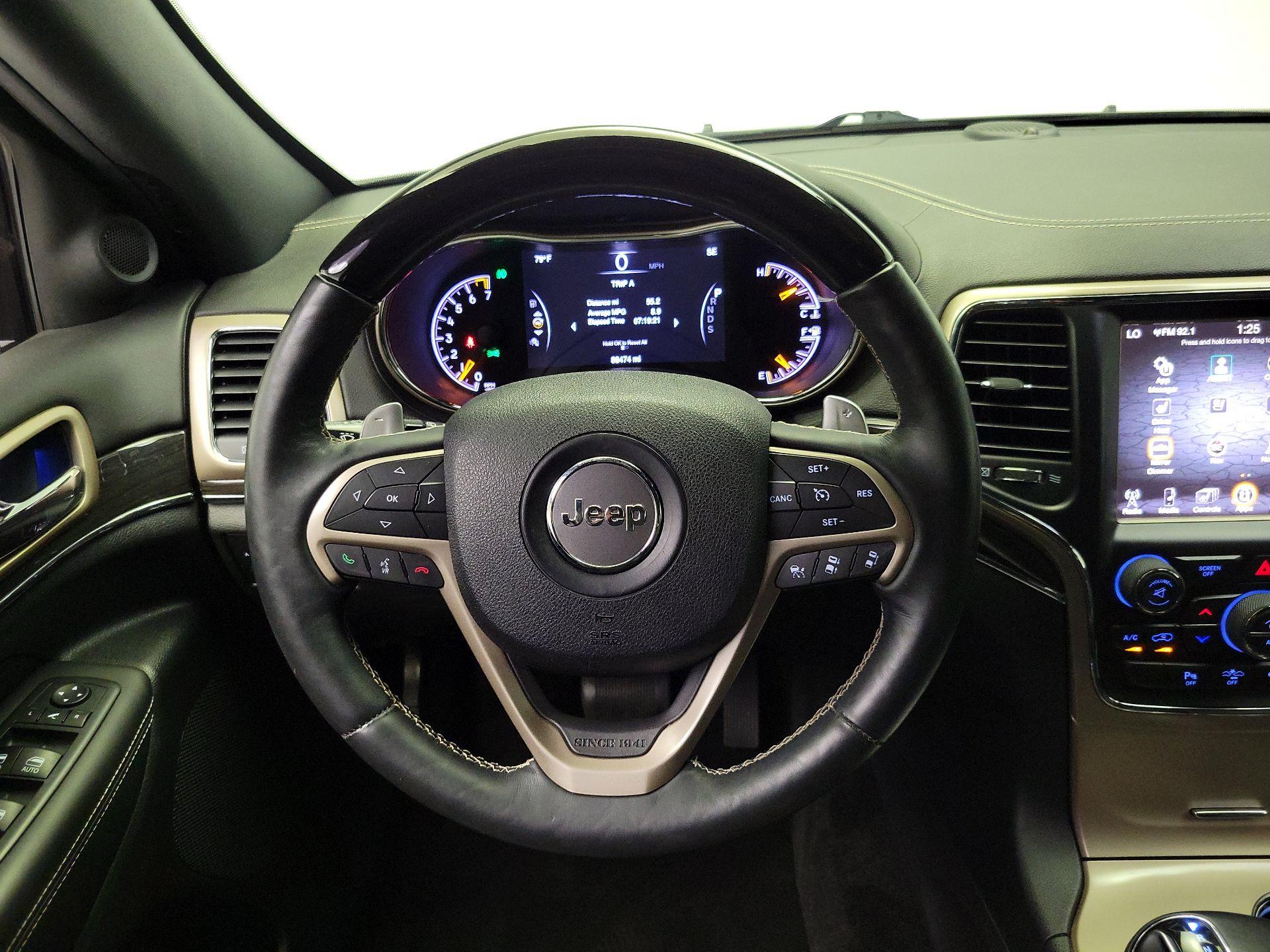 Thumbnail: 2015 Jeep Grand Cherokee - 10