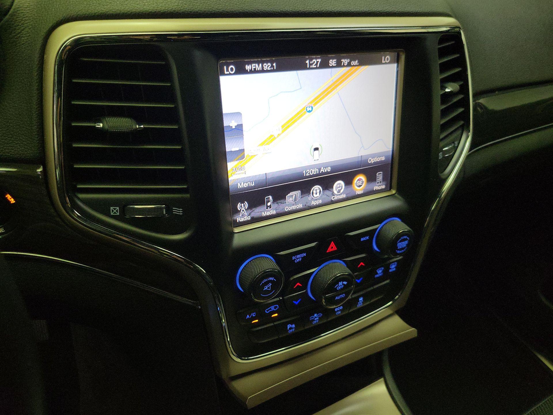 Thumbnail: 2015 Jeep Grand Cherokee - 14