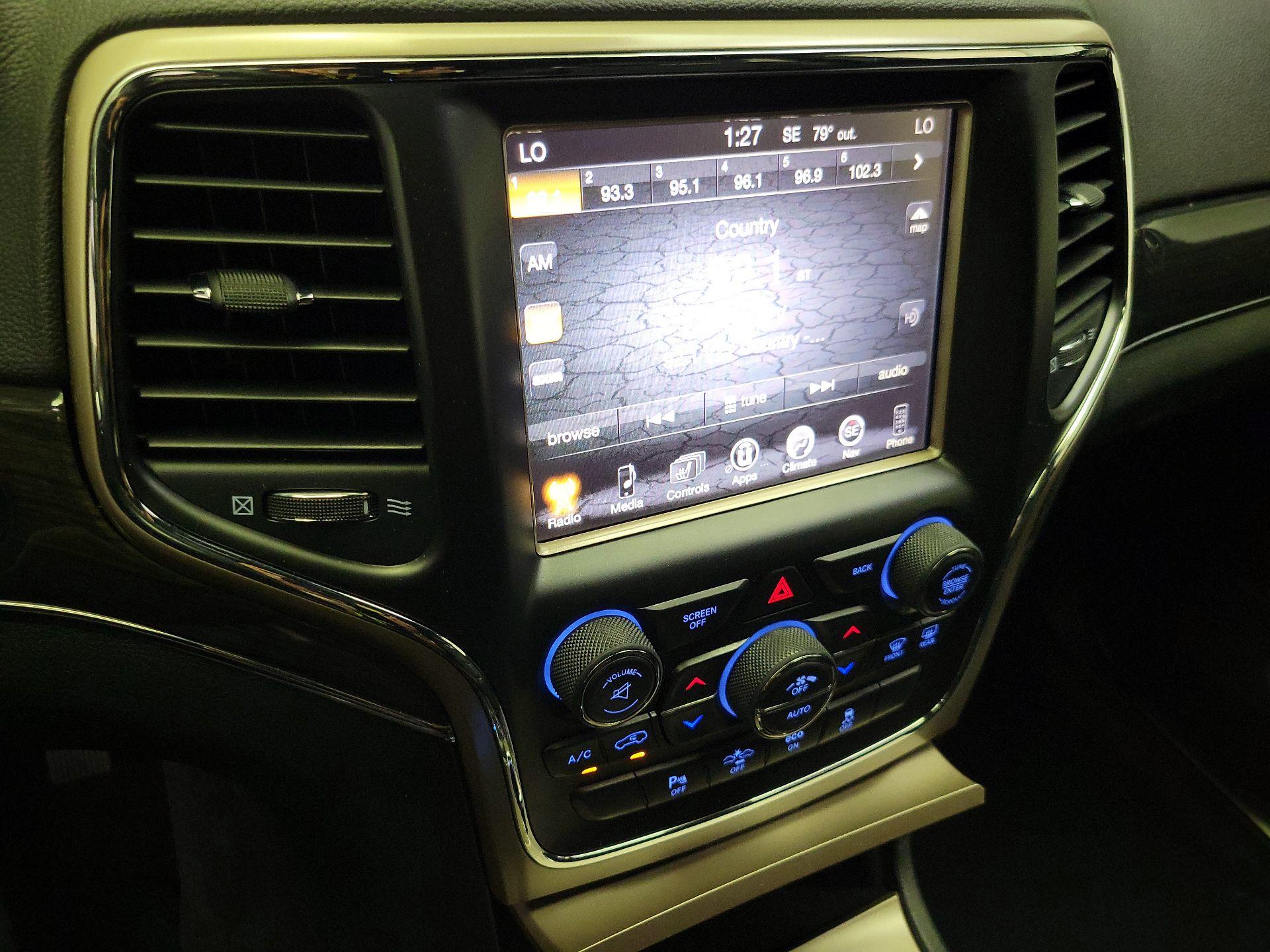 Thumbnail: 2015 Jeep Grand Cherokee - 16