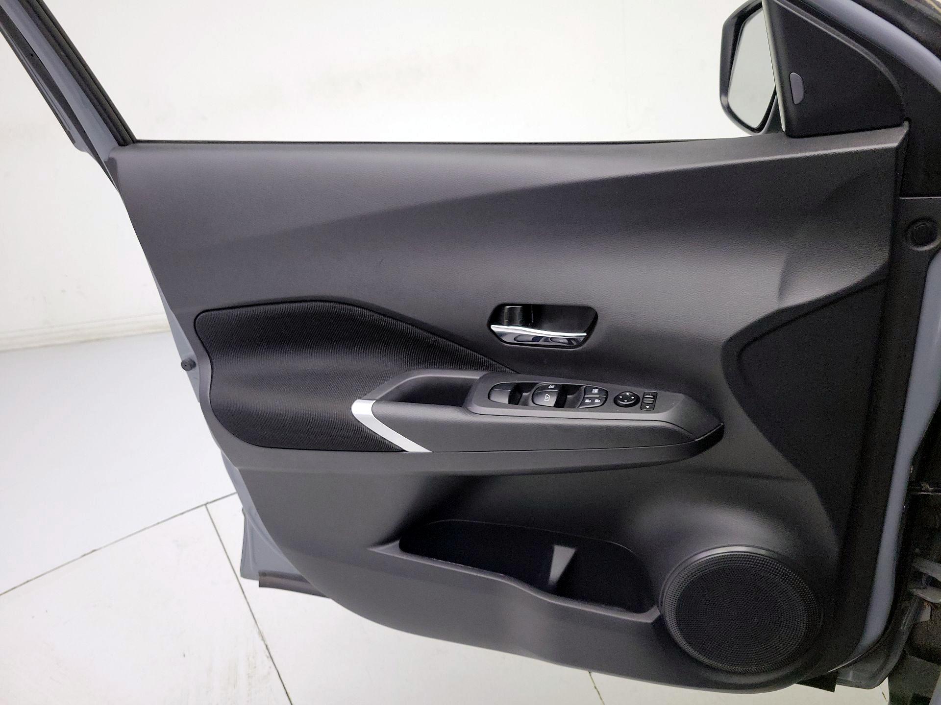 Thumbnail: 2023 Nissan Kicks - 12