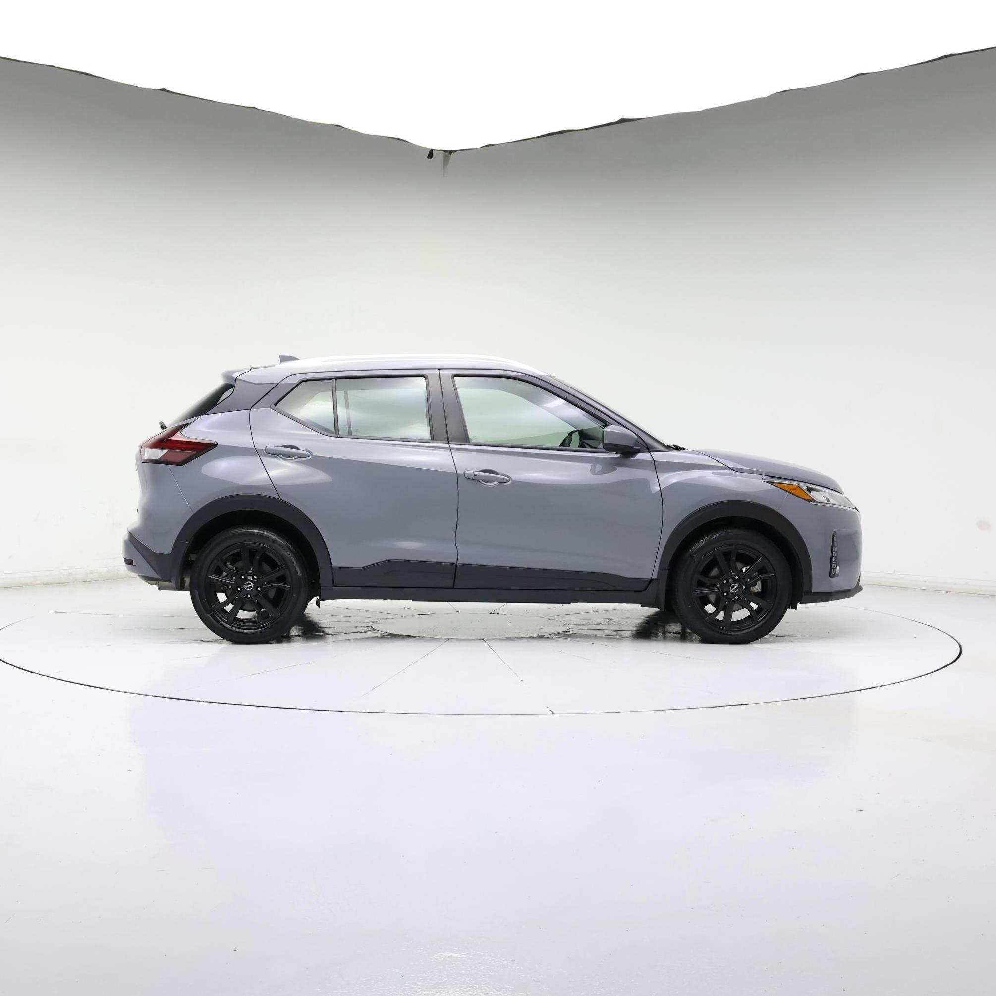 Thumbnail: 2023 Nissan Kicks - 3