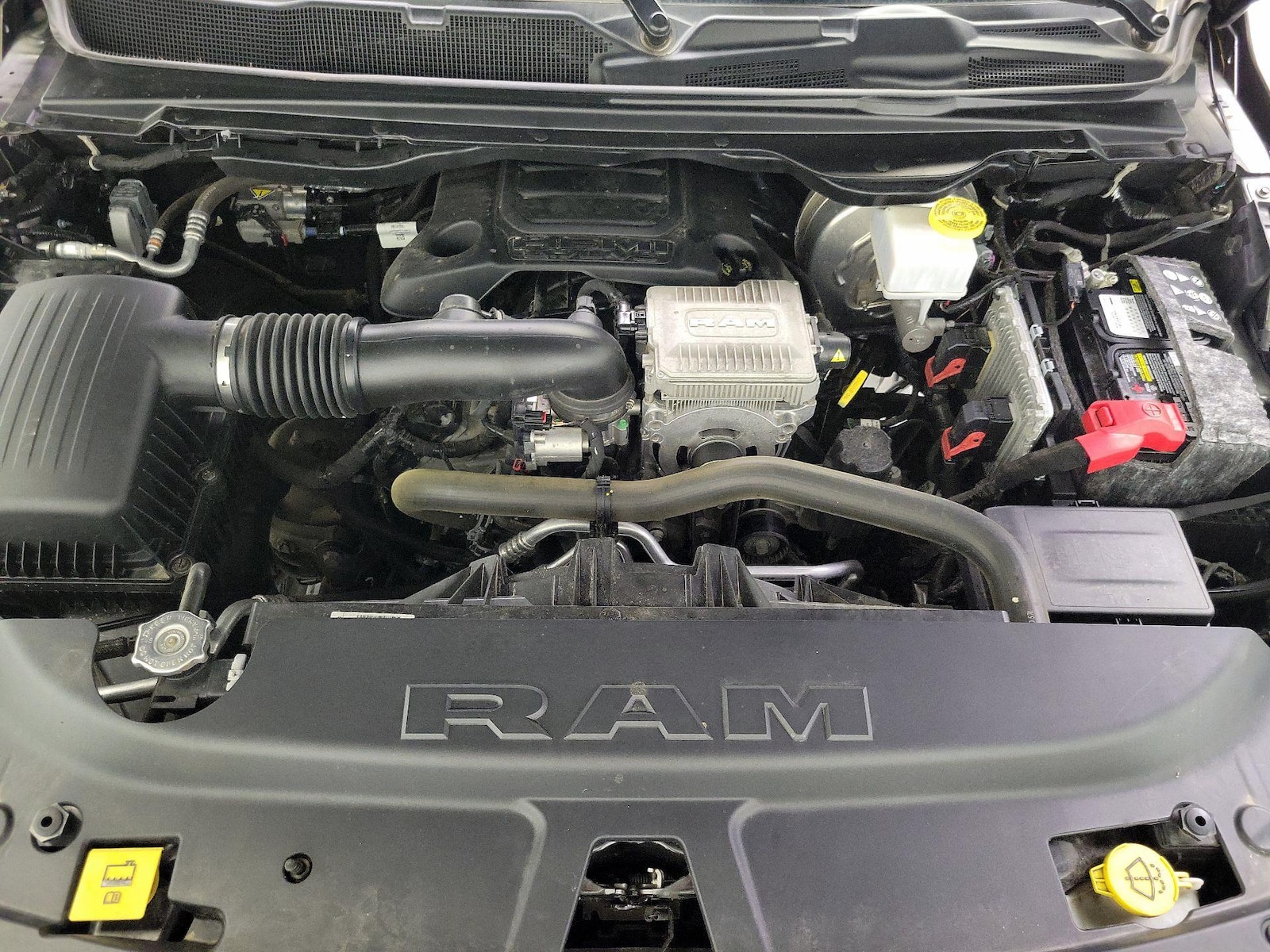 2020 RAM Ram 1500 Pickup Laramie - Photo 24