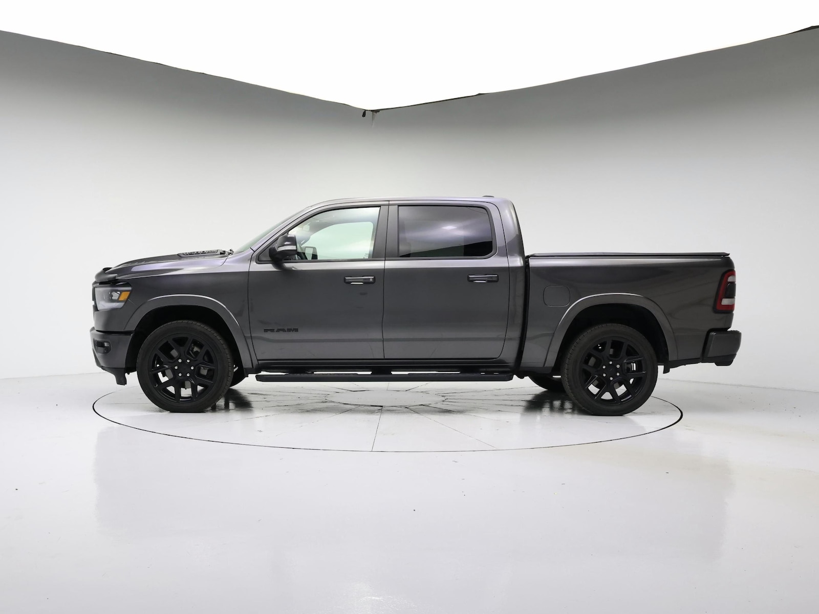 2020 RAM Ram 1500 Pickup Laramie - Photo 4