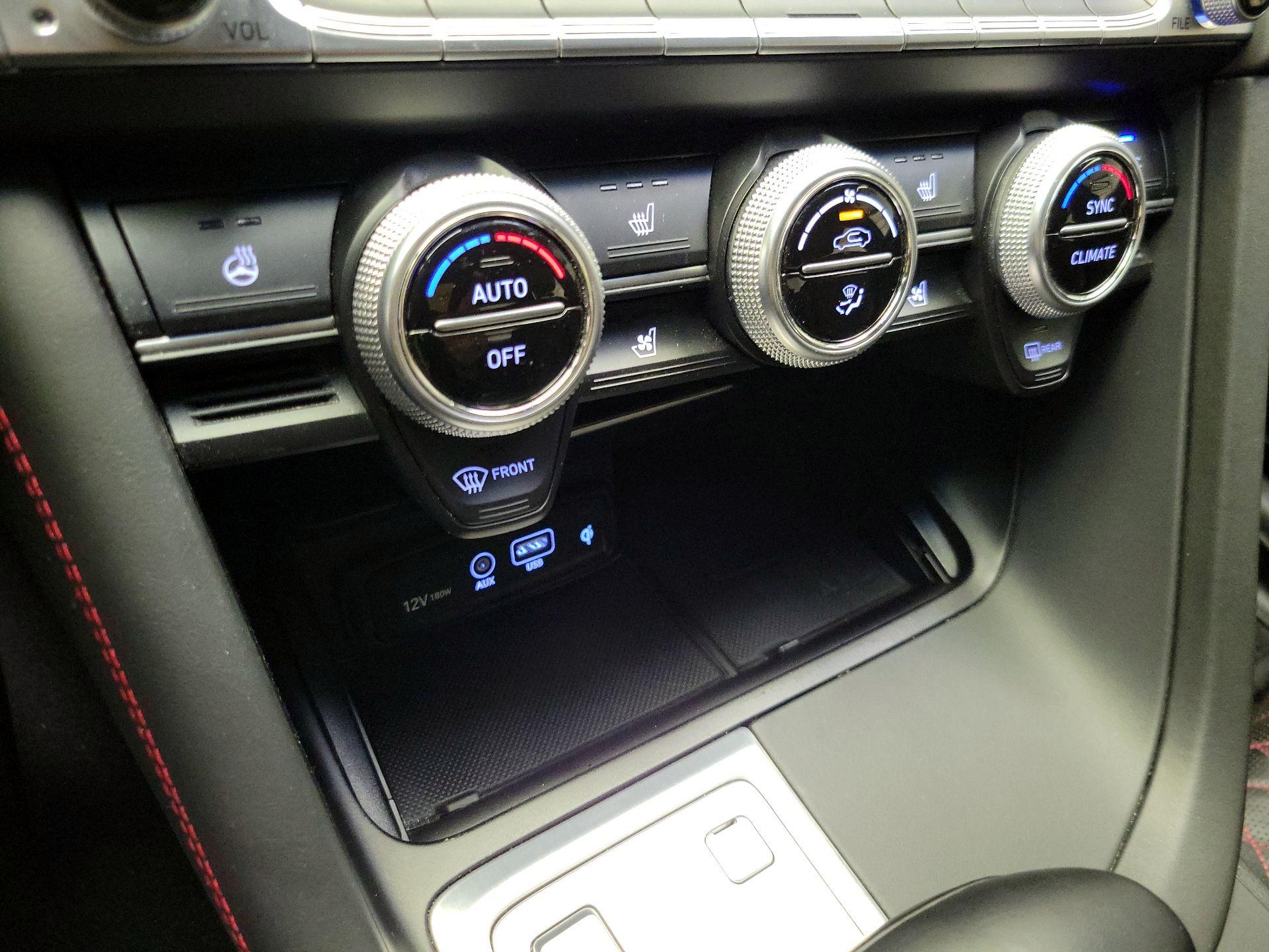 Thumbnail: 2019 Genesis G70 - 17