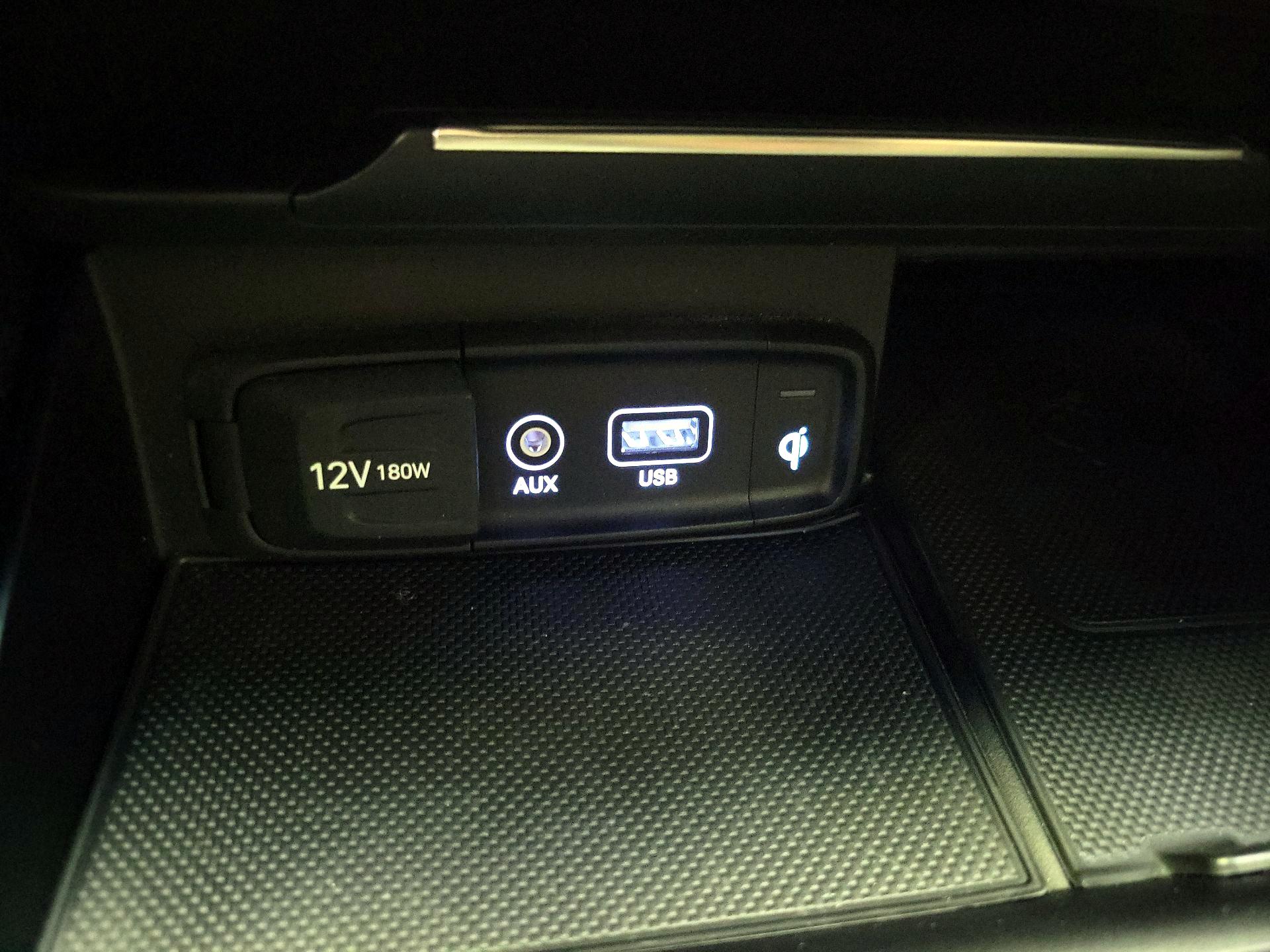 Thumbnail: 2019 Genesis G70 - 19