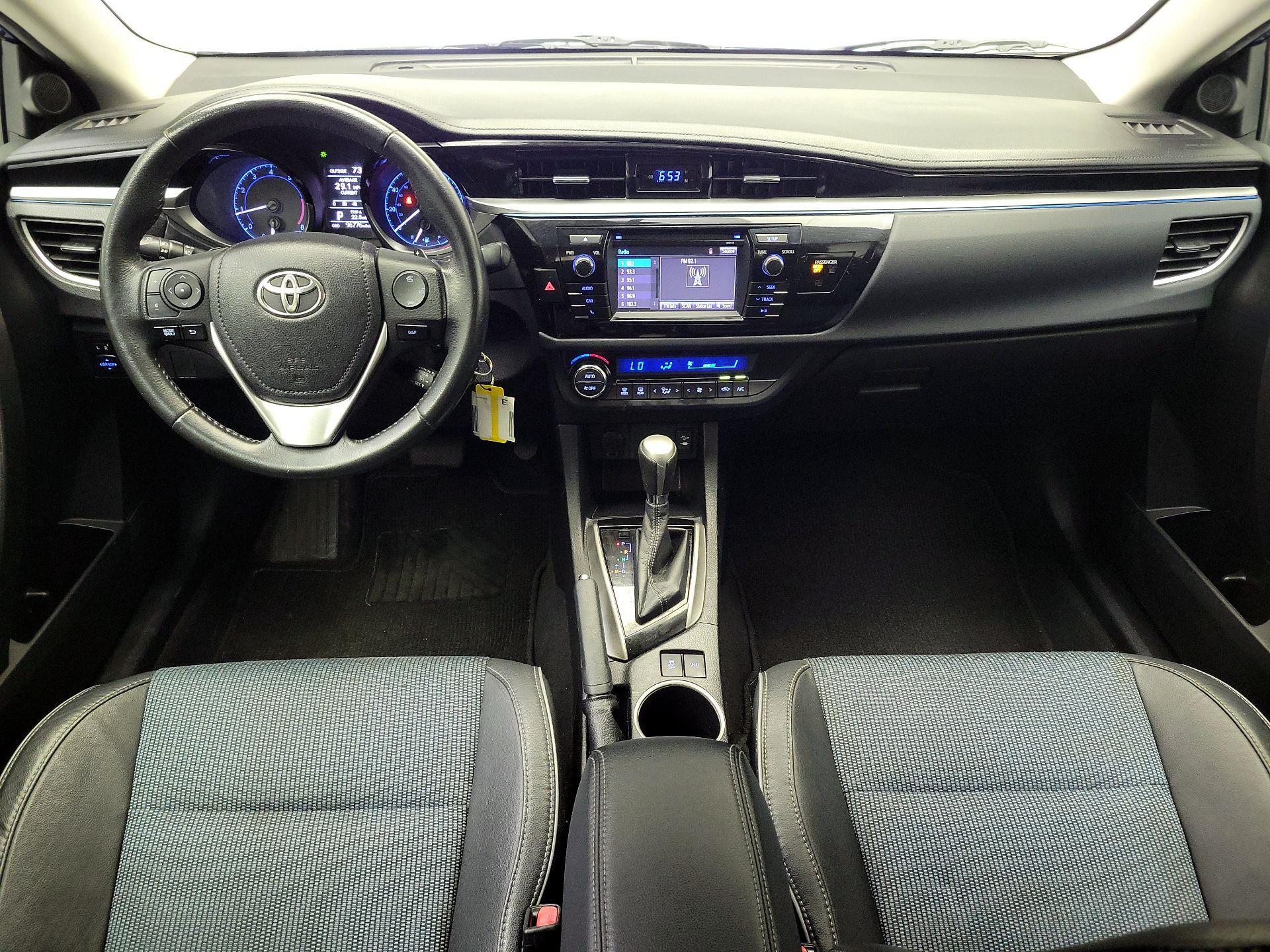 Thumbnail: 2015 Toyota Corolla - 9