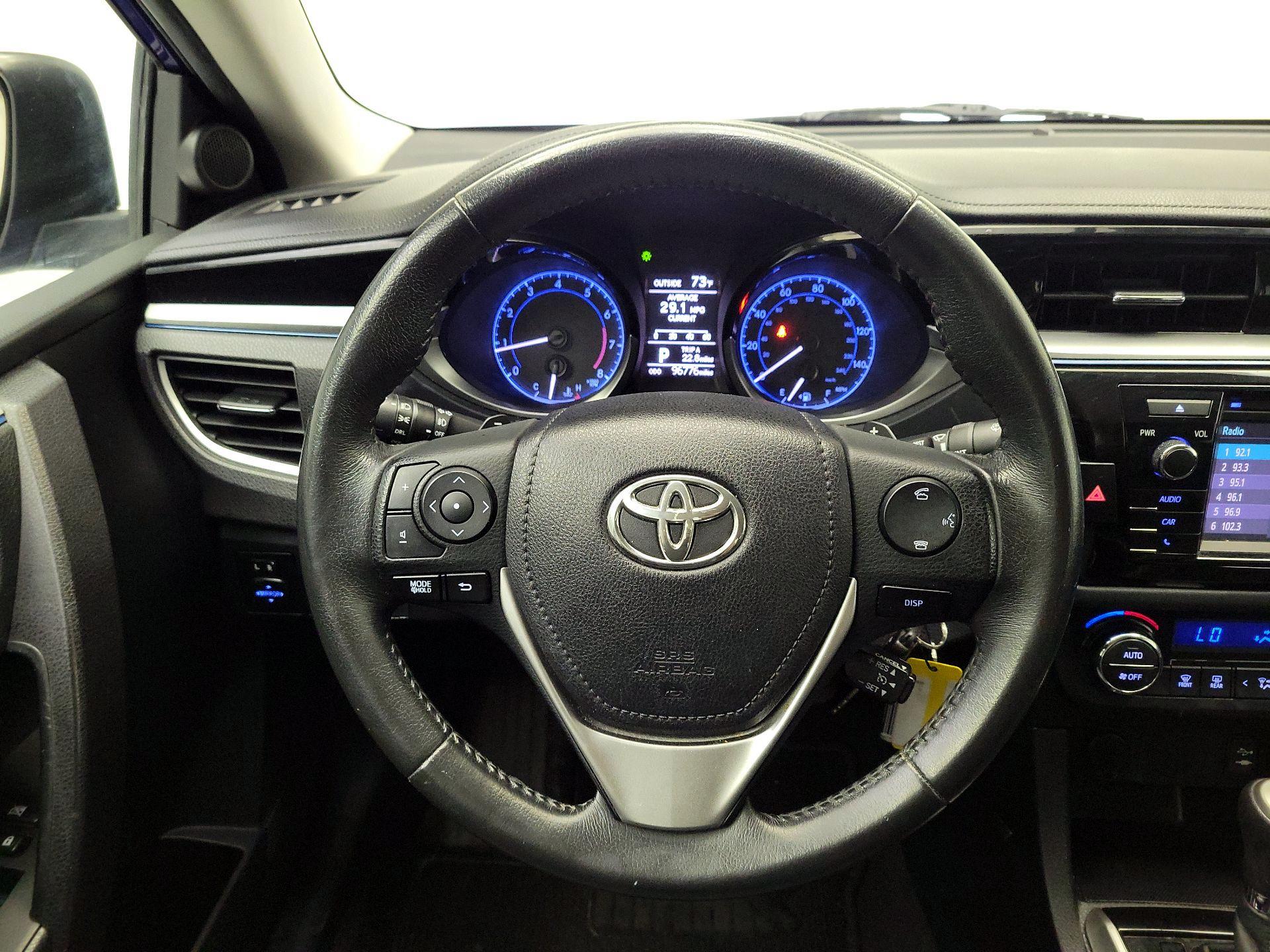 Thumbnail: 2015 Toyota Corolla - 10