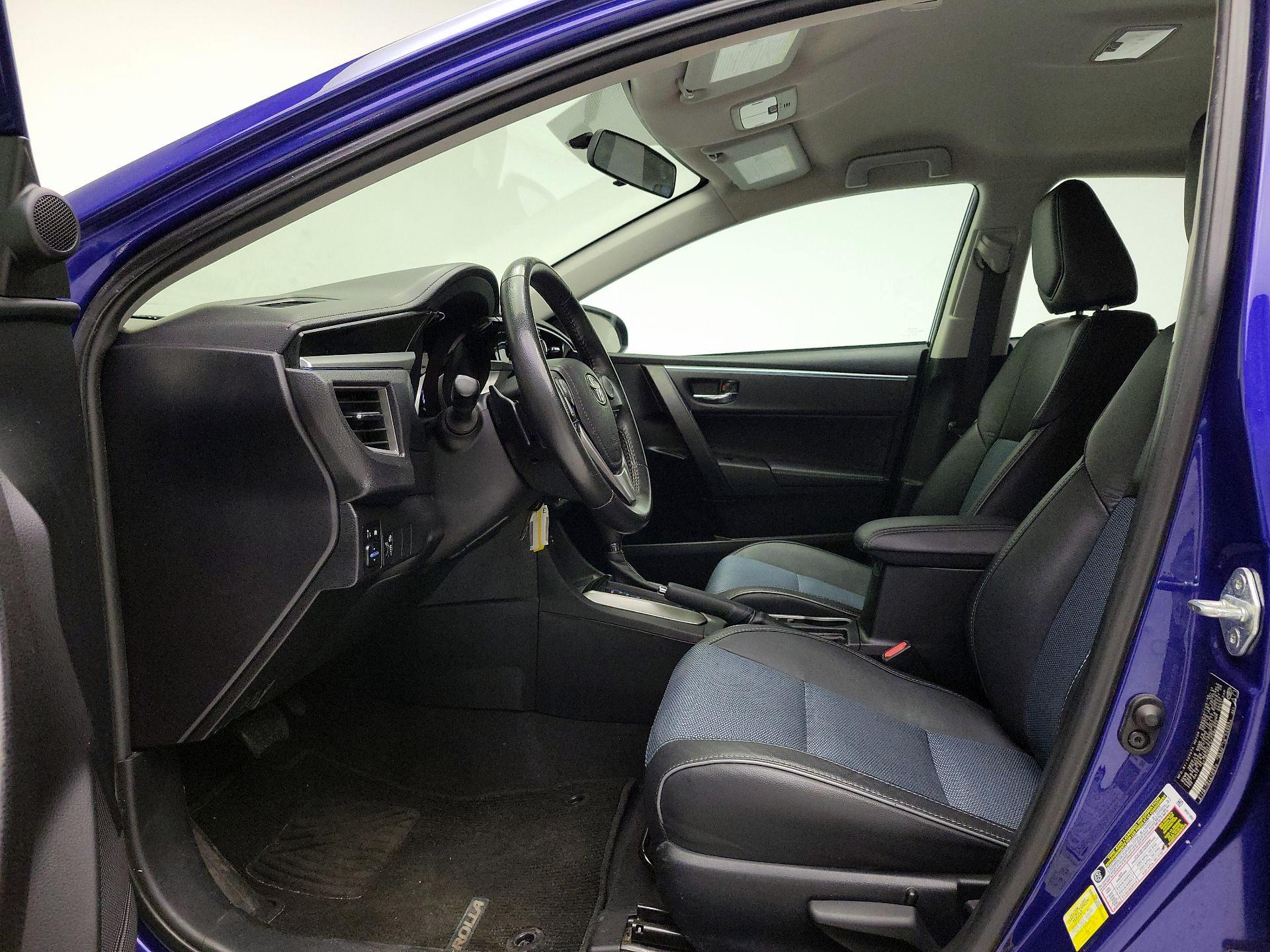 Thumbnail: 2015 Toyota Corolla - 11