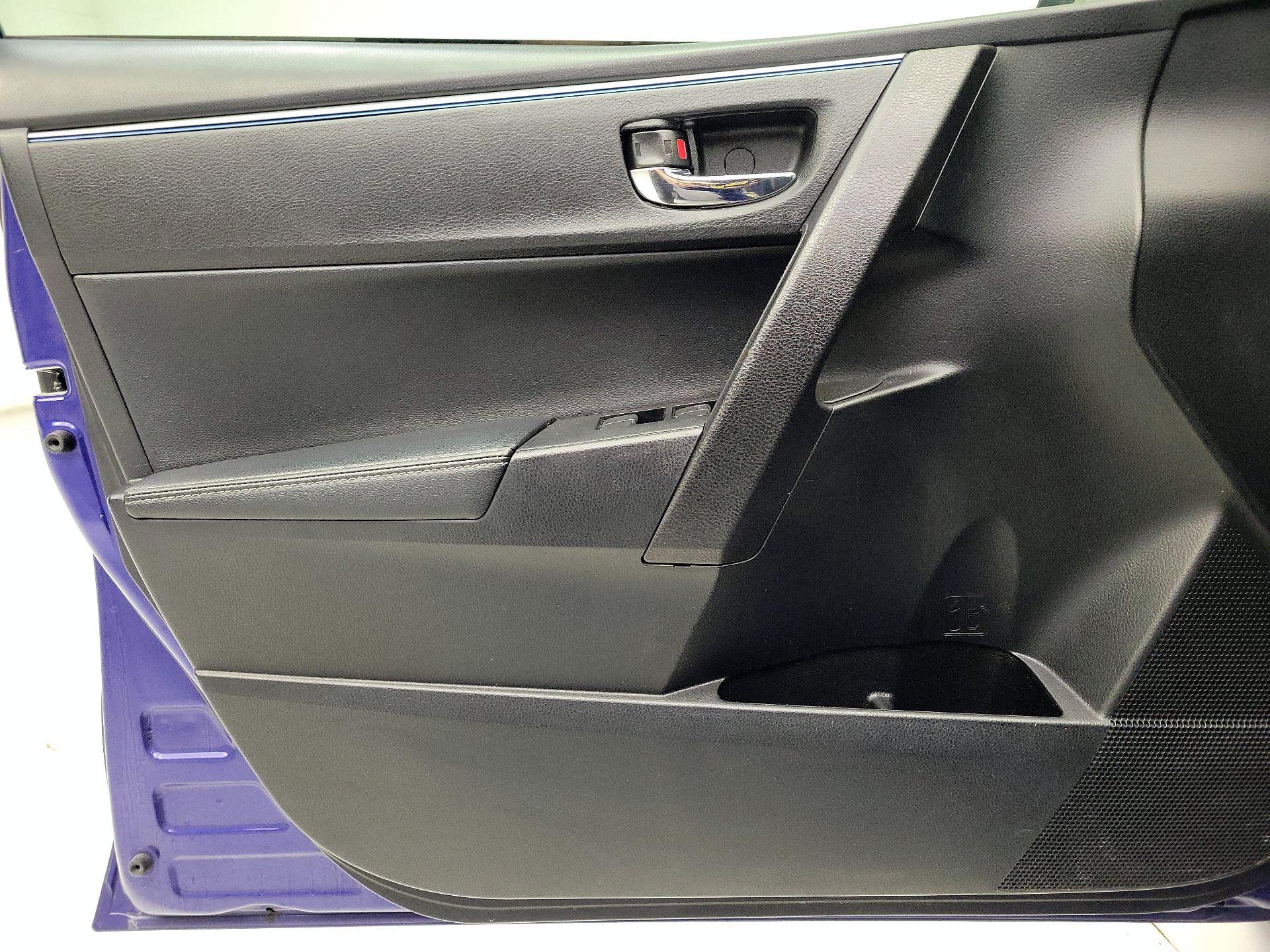 Thumbnail: 2015 Toyota Corolla - 12