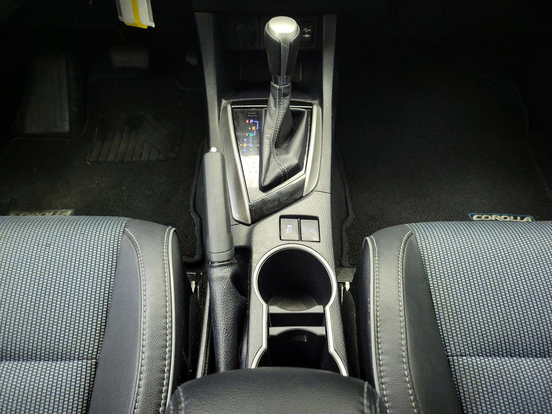 Thumbnail: 2015 Toyota Corolla - 17