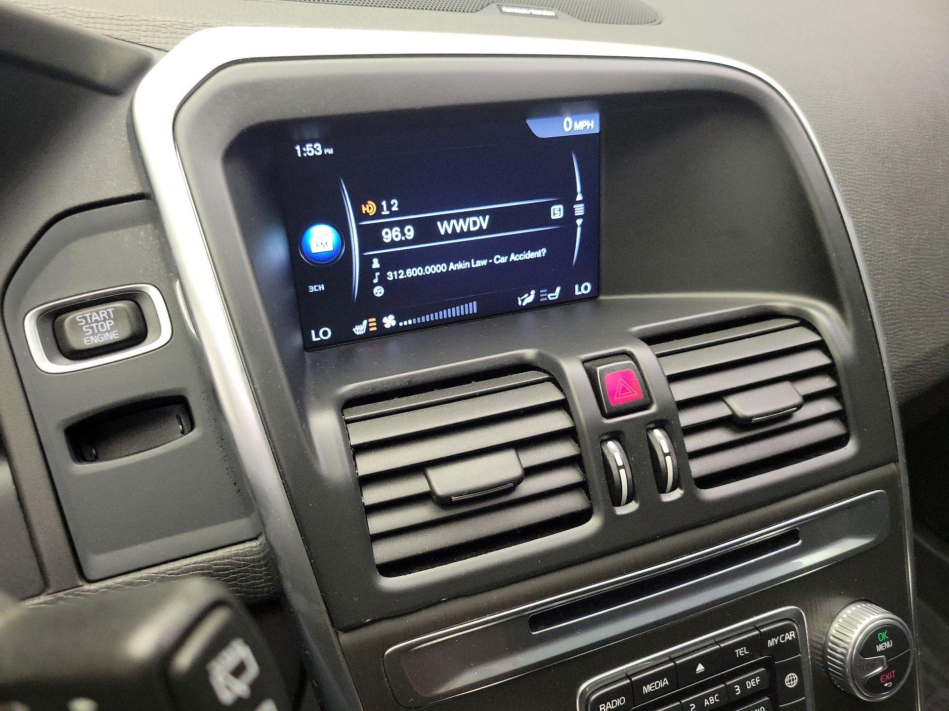 Thumbnail: 2015 Volvo XC60 - 16