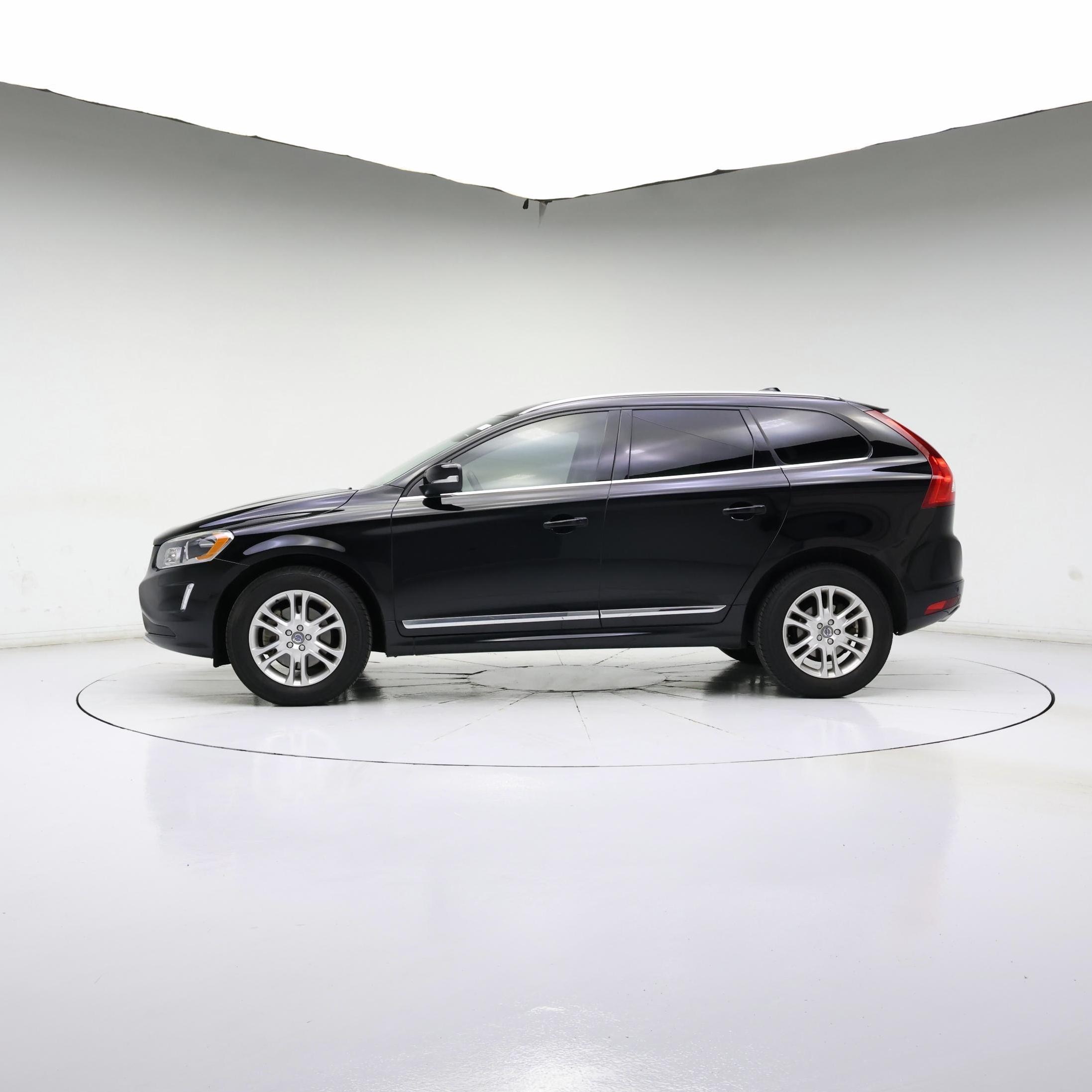 Thumbnail: 2015 Volvo XC60 - 3