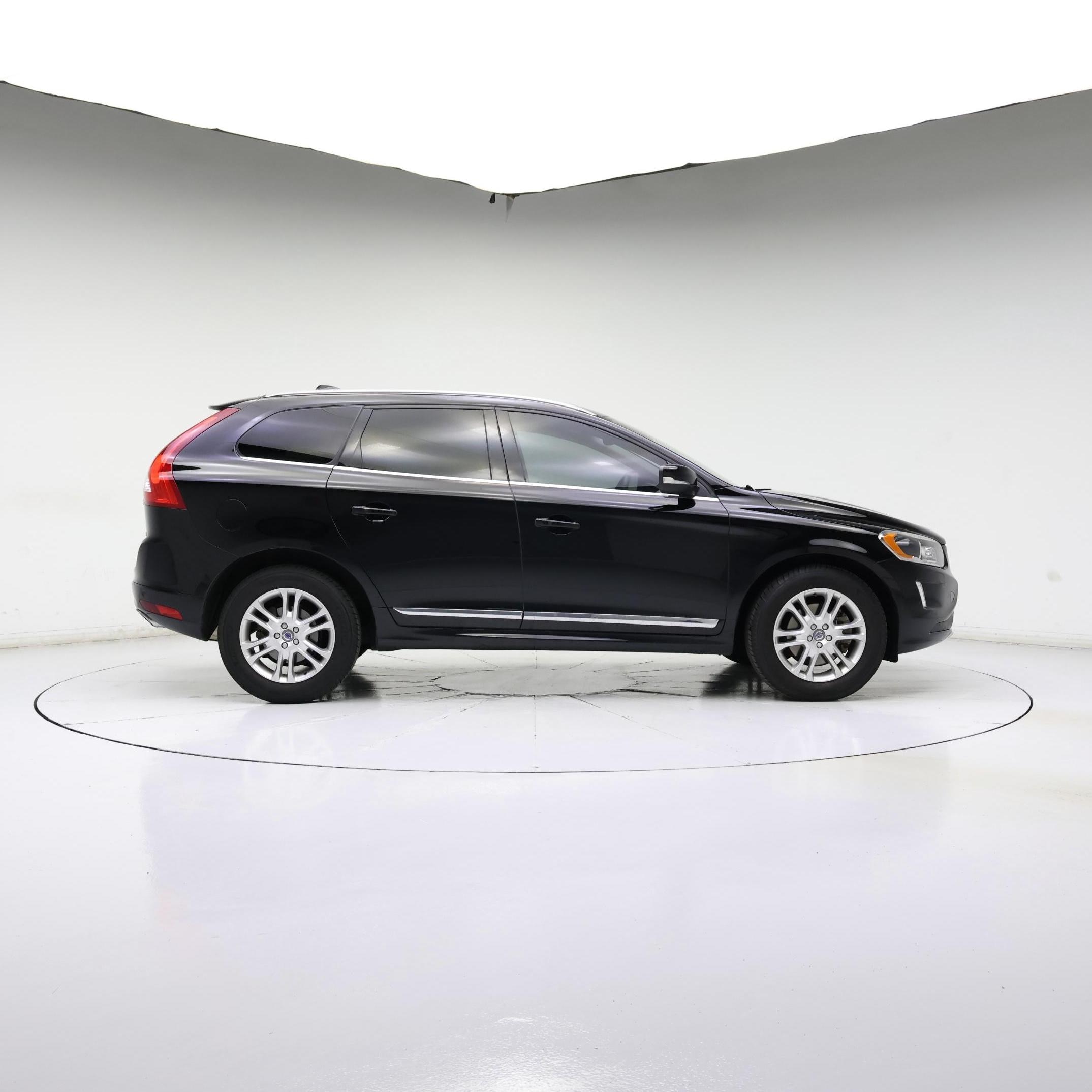 Thumbnail: 2015 Volvo XC60 - 7