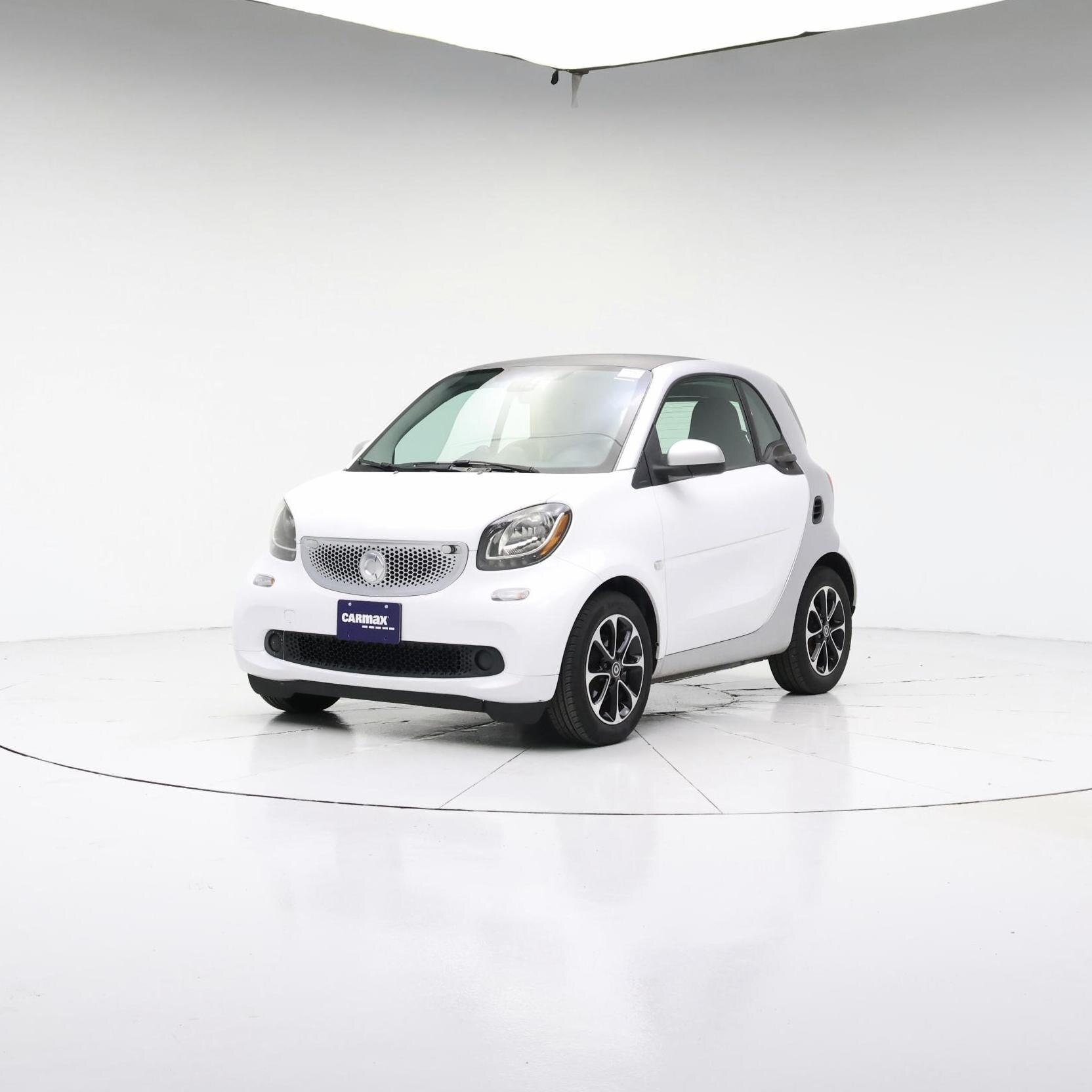Thumbnail: 2016 smart fortwo - 4