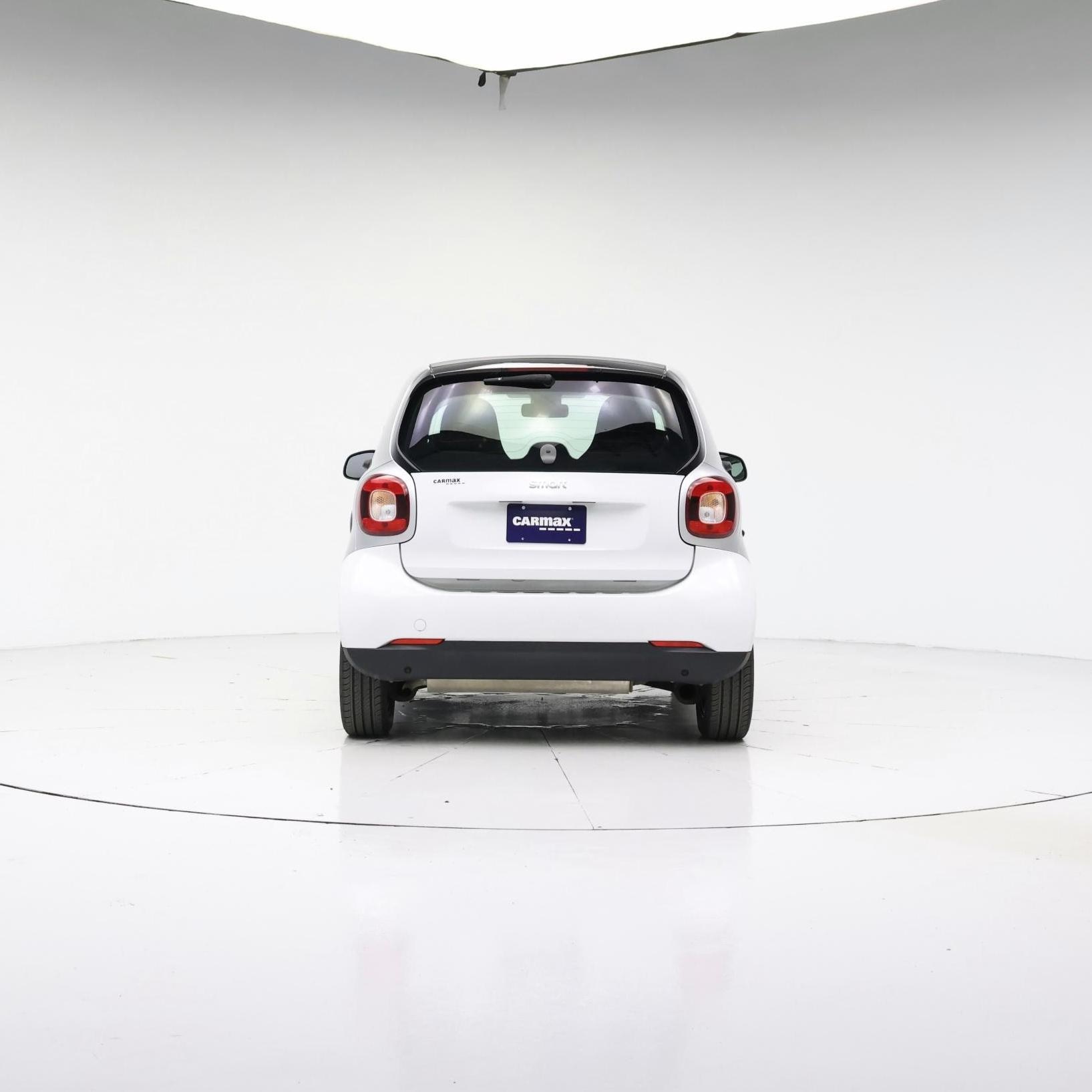 Thumbnail: 2016 smart fortwo - 6