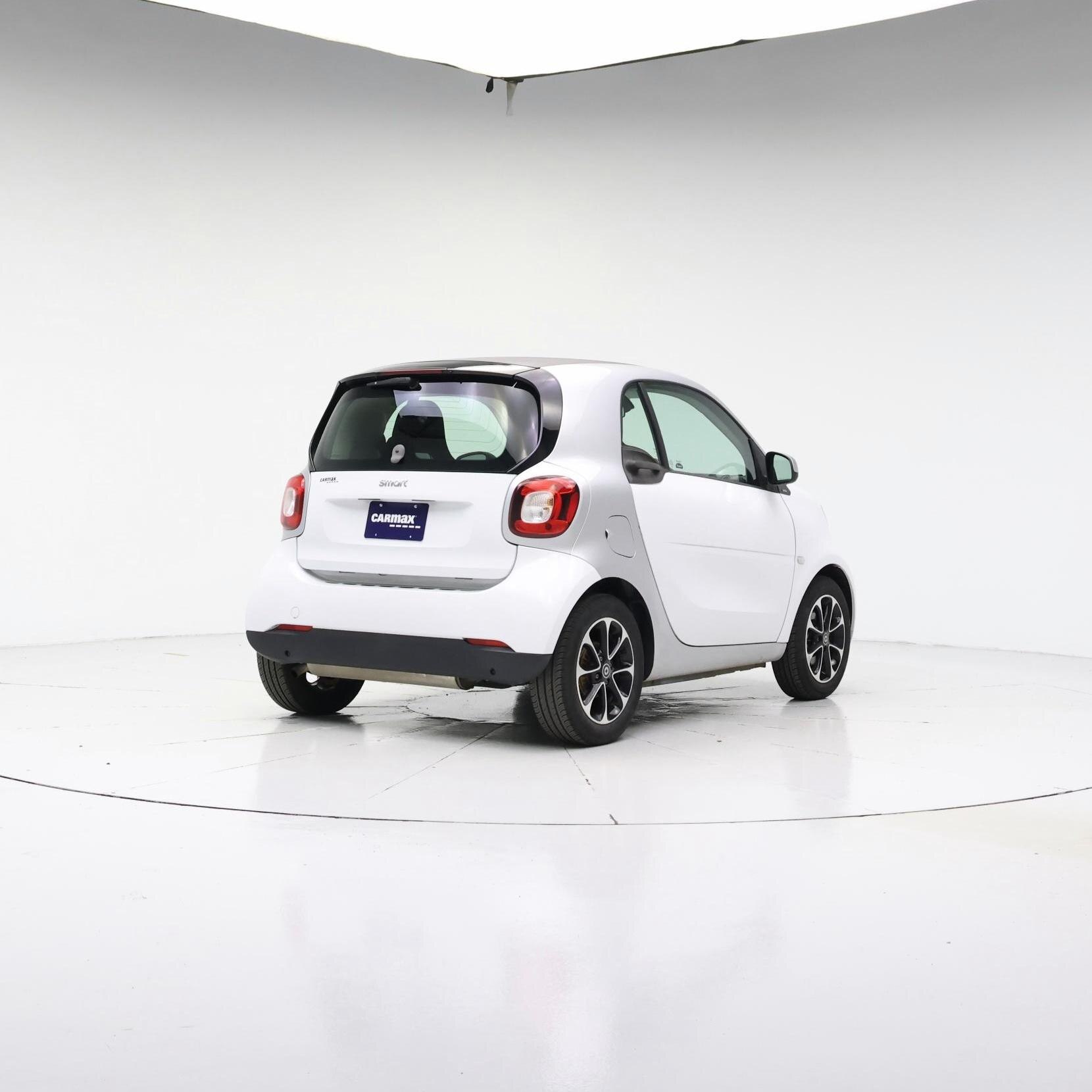 Thumbnail: 2016 smart fortwo - 8