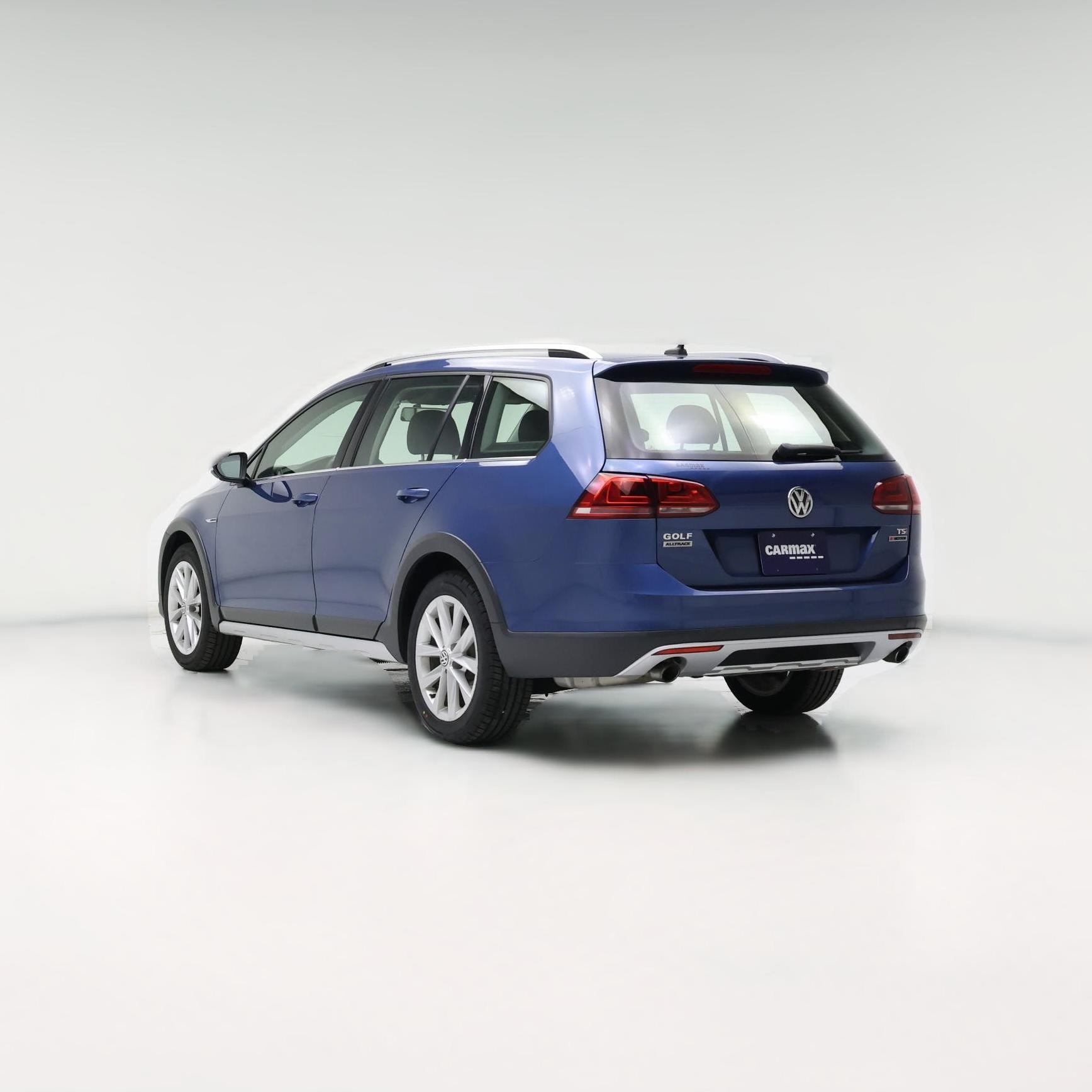 Thumbnail: 2017 Volkswagen Golf - 1