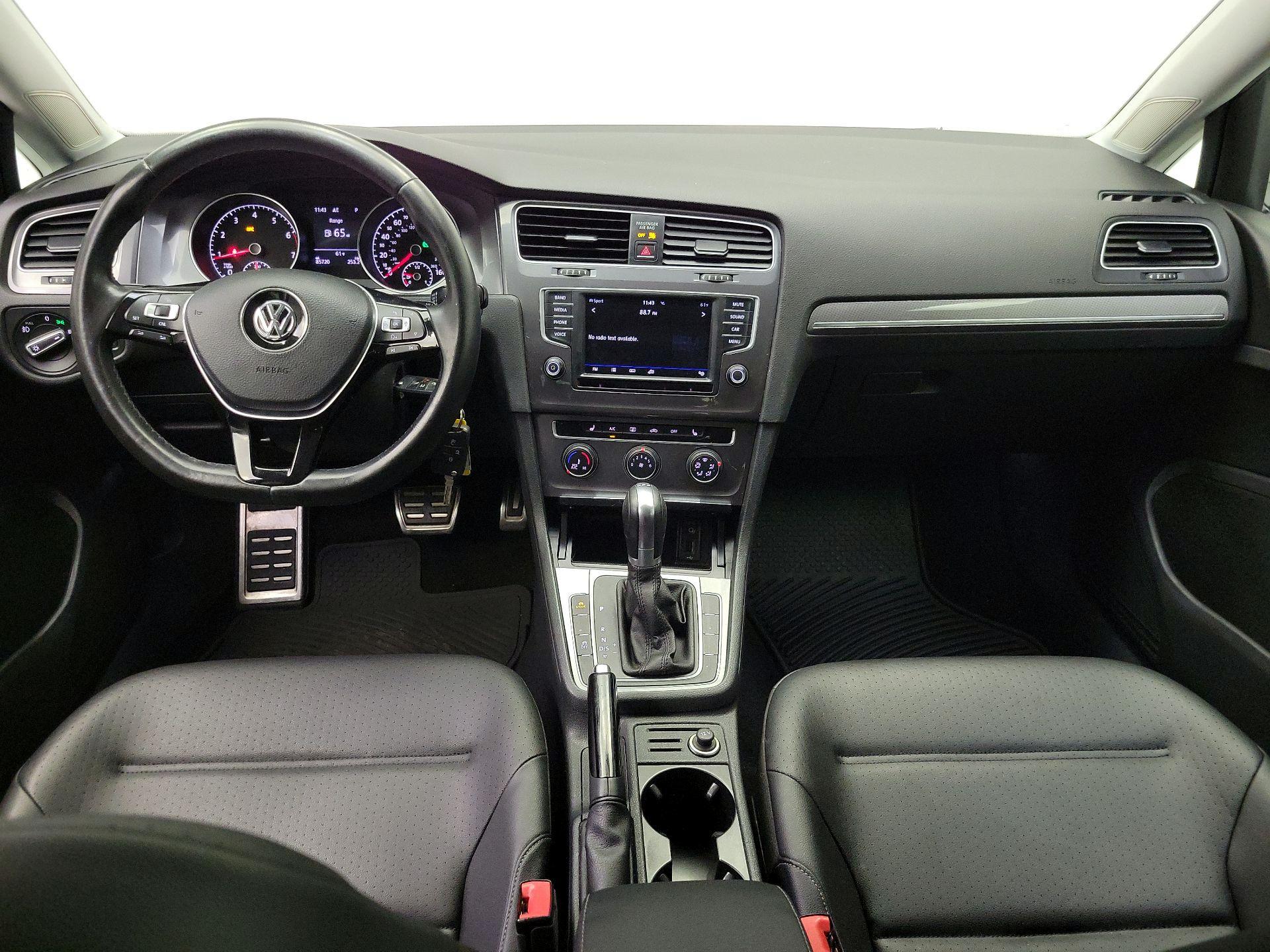 Thumbnail: 2017 Volkswagen Golf - 9